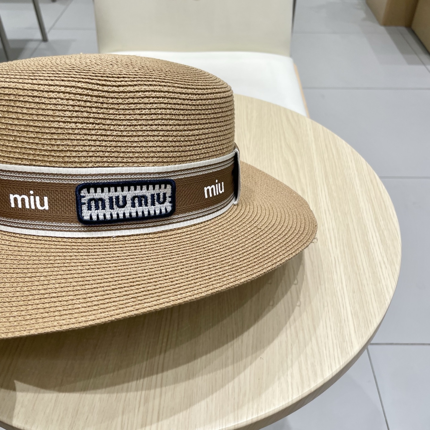 缪缪miumiu新款平顶草帽，高级定制，名媛风，夏季防晒防紫外线，出行必备，百搭好看