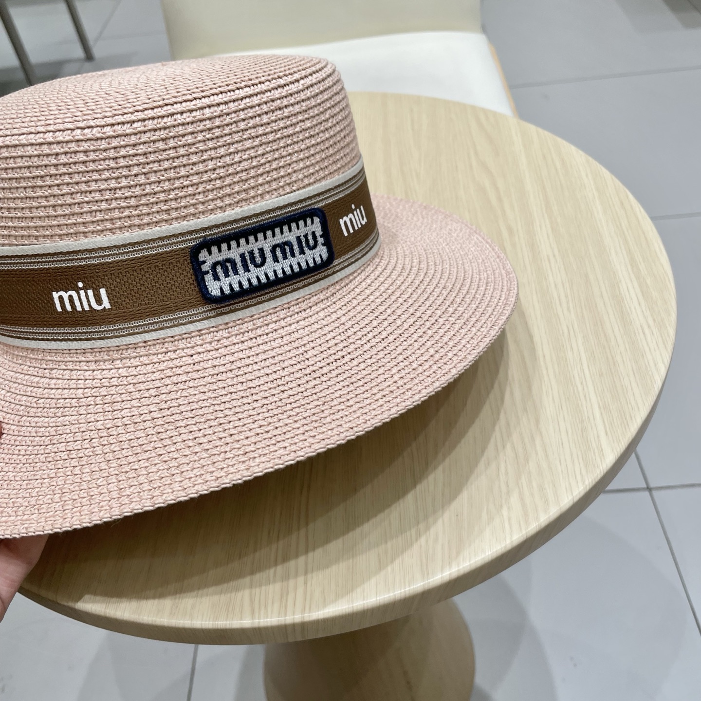 缪缪miumiu新款平顶草帽，高级定制，名媛风，夏季防晒防紫外线，出行必备，百搭好看
