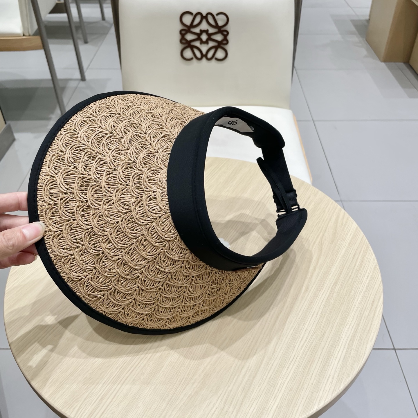  alo  ‼️
新款空顶帽！
有质感的拼接 帽型很好 冲它‼️