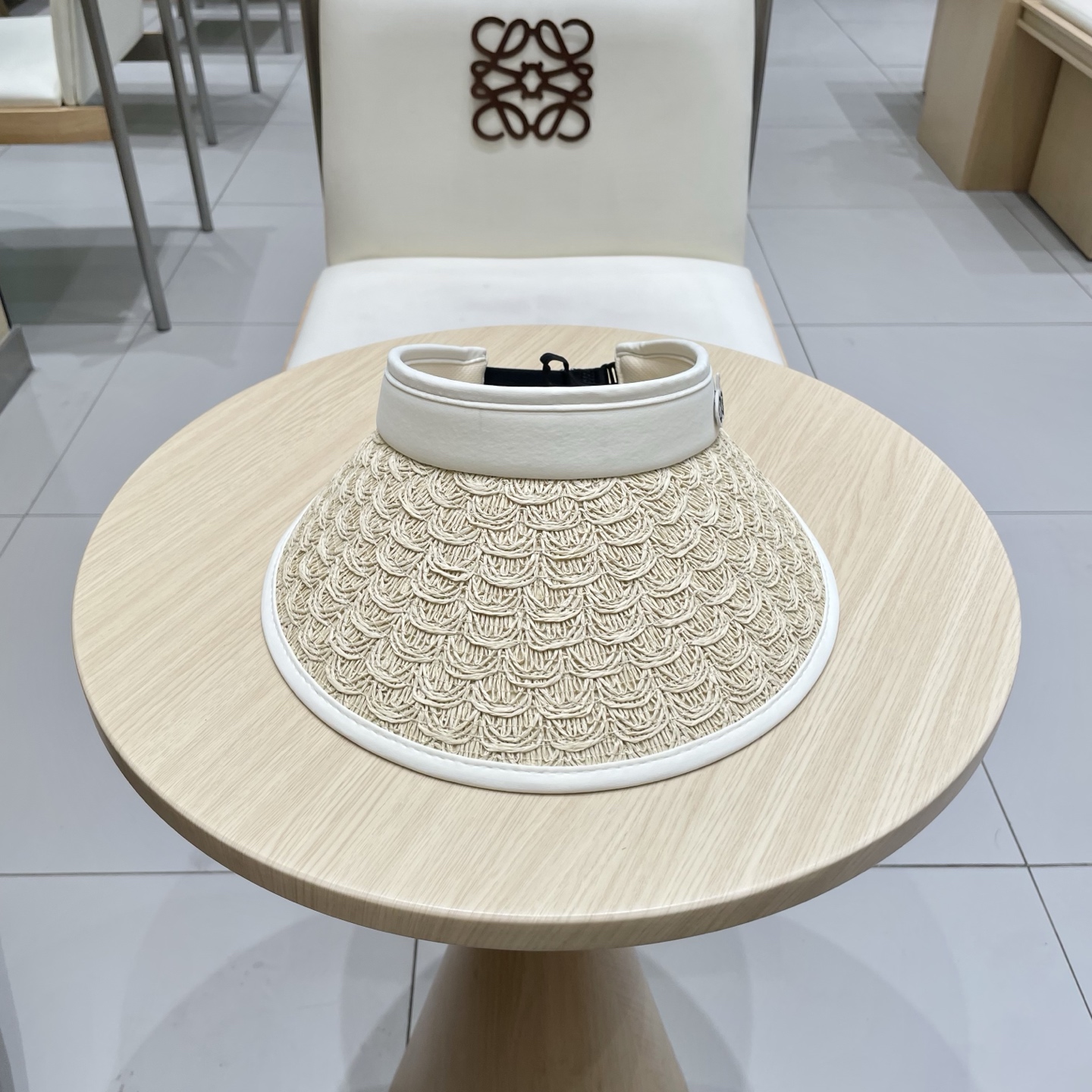 NO:352738,alo new empty top hat!  Textured splicing, the hat is very good, the hat is straw hat, fisherman's hat, baseball hat, hat, espadrilles, hatsalo  新款空顶帽！ 有质感的拼接 帽型很好 冲它帽子草帽渔夫帽棒球帽,帽子,espadrilles,hats,hat