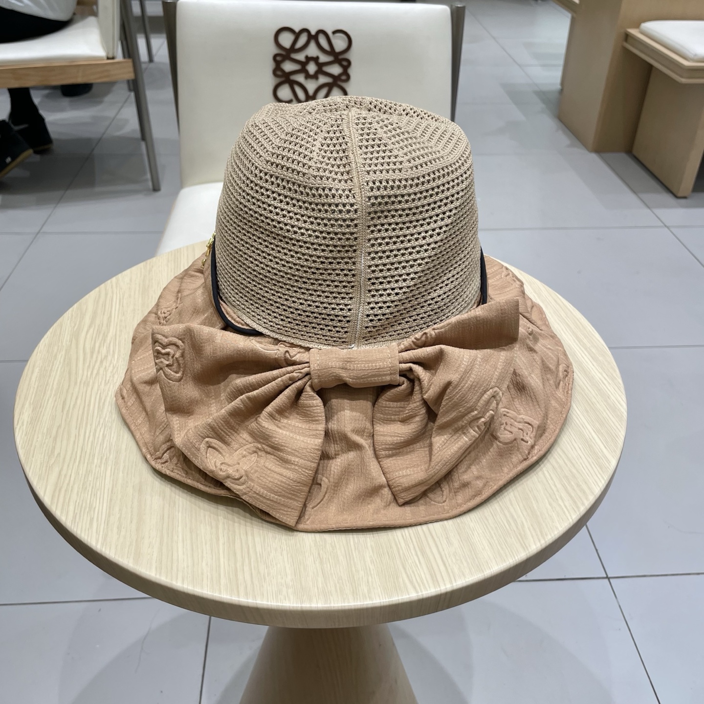  🧢路易威登LouisVuitton😍黑胶镂空遮阳防晒帽子女2025夏出游大檐遮脸防紫外线蝴蝶结渔夫帽