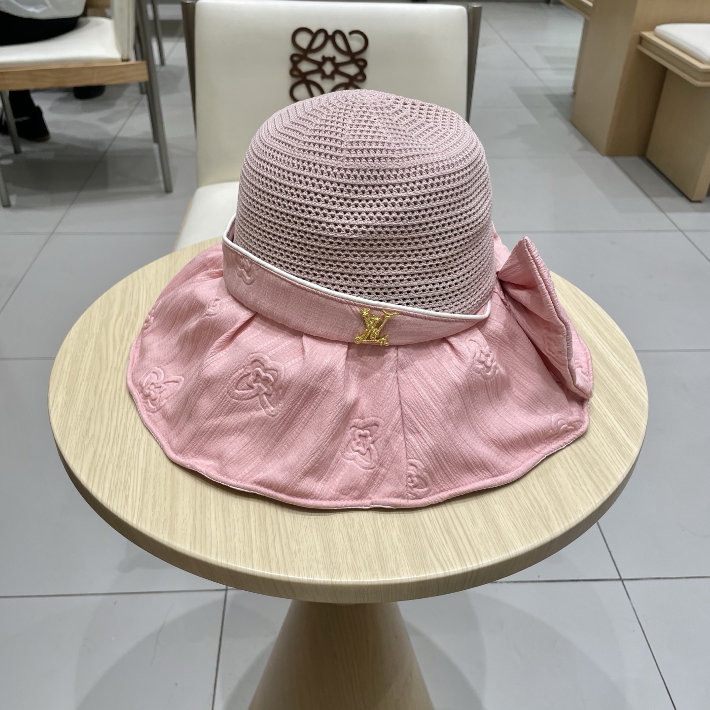  🧢路易威登LouisVuitton😍黑胶镂空遮阳防晒帽子女2025夏出游大檐遮脸防紫外线蝴蝶结渔夫帽