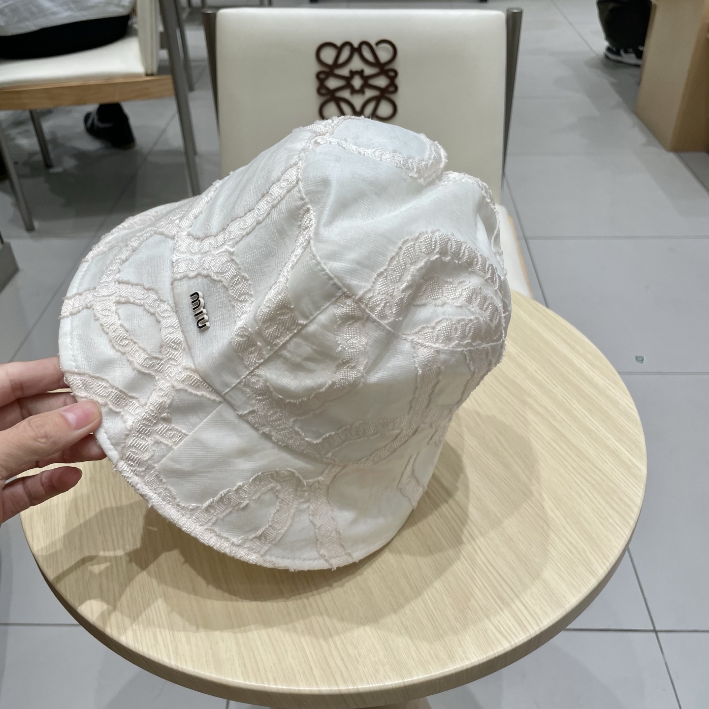 缪缪miumiu2025春夏新款布帽渔夫帽，头围57cm