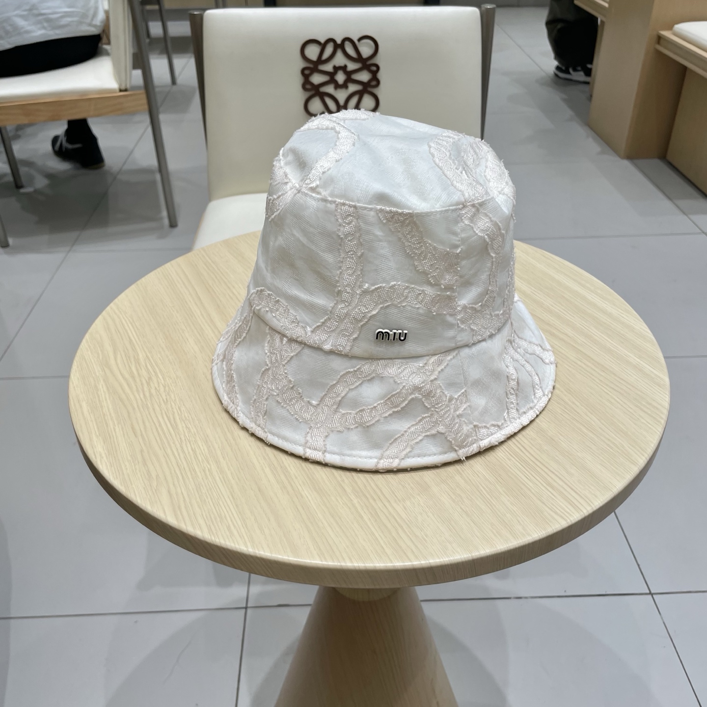 缪缪miumiu2025春夏新款布帽渔夫帽，头围57cm