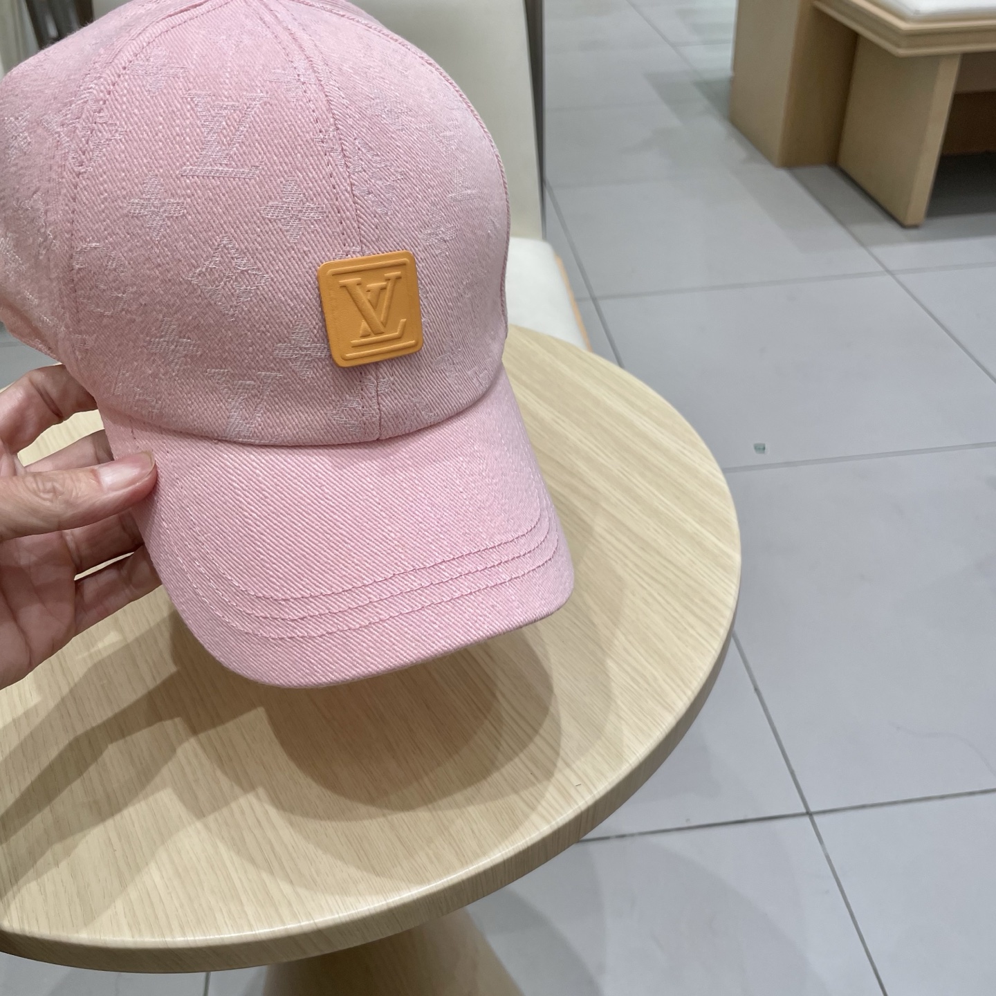 LV路易威登原单牛仔棒球帽🧢轻盈透气。完美版型，独家实物拍摄，男女适