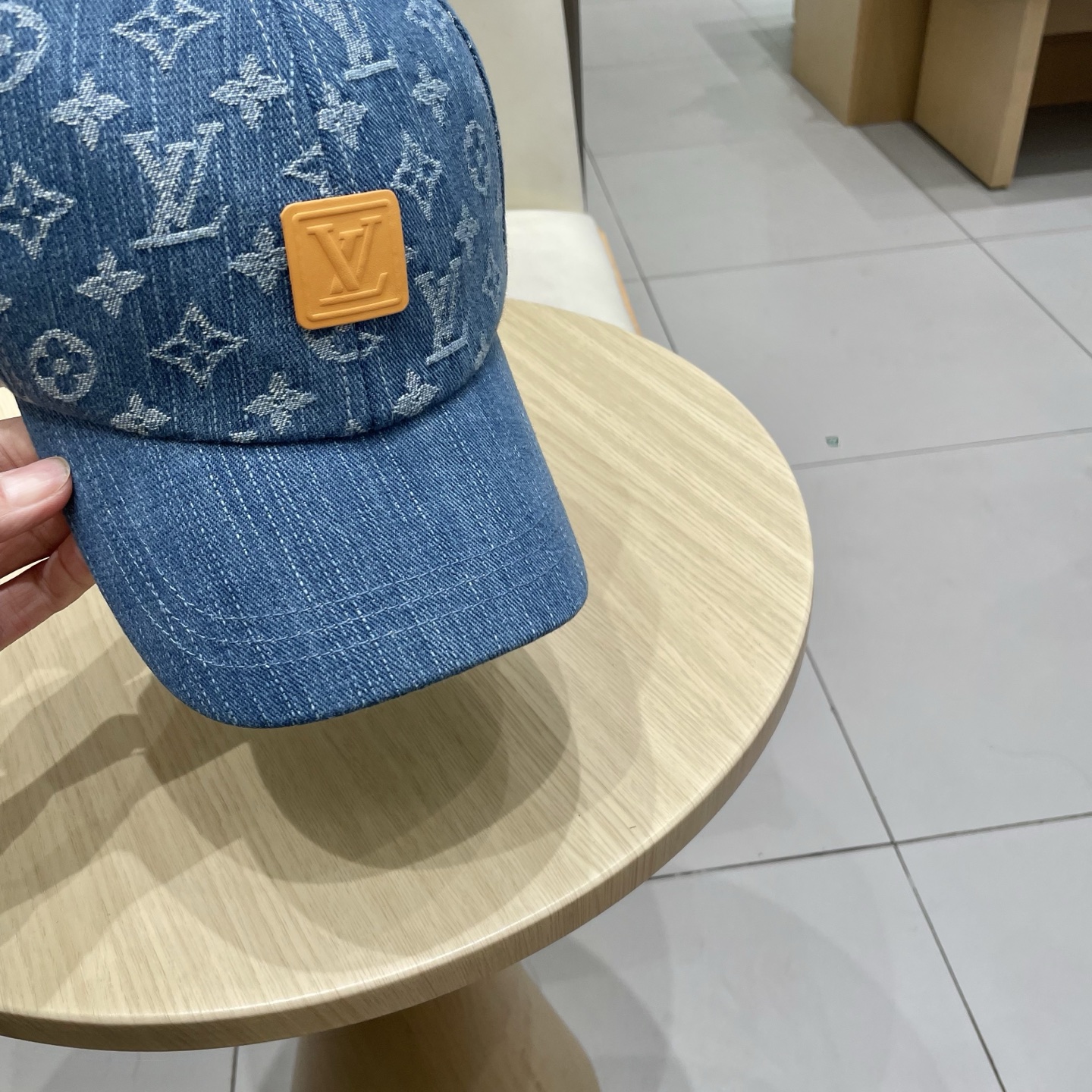  LV路易威登原单牛仔棒球帽🧢轻盈透气。完美版型，独家实物拍摄，男女适
