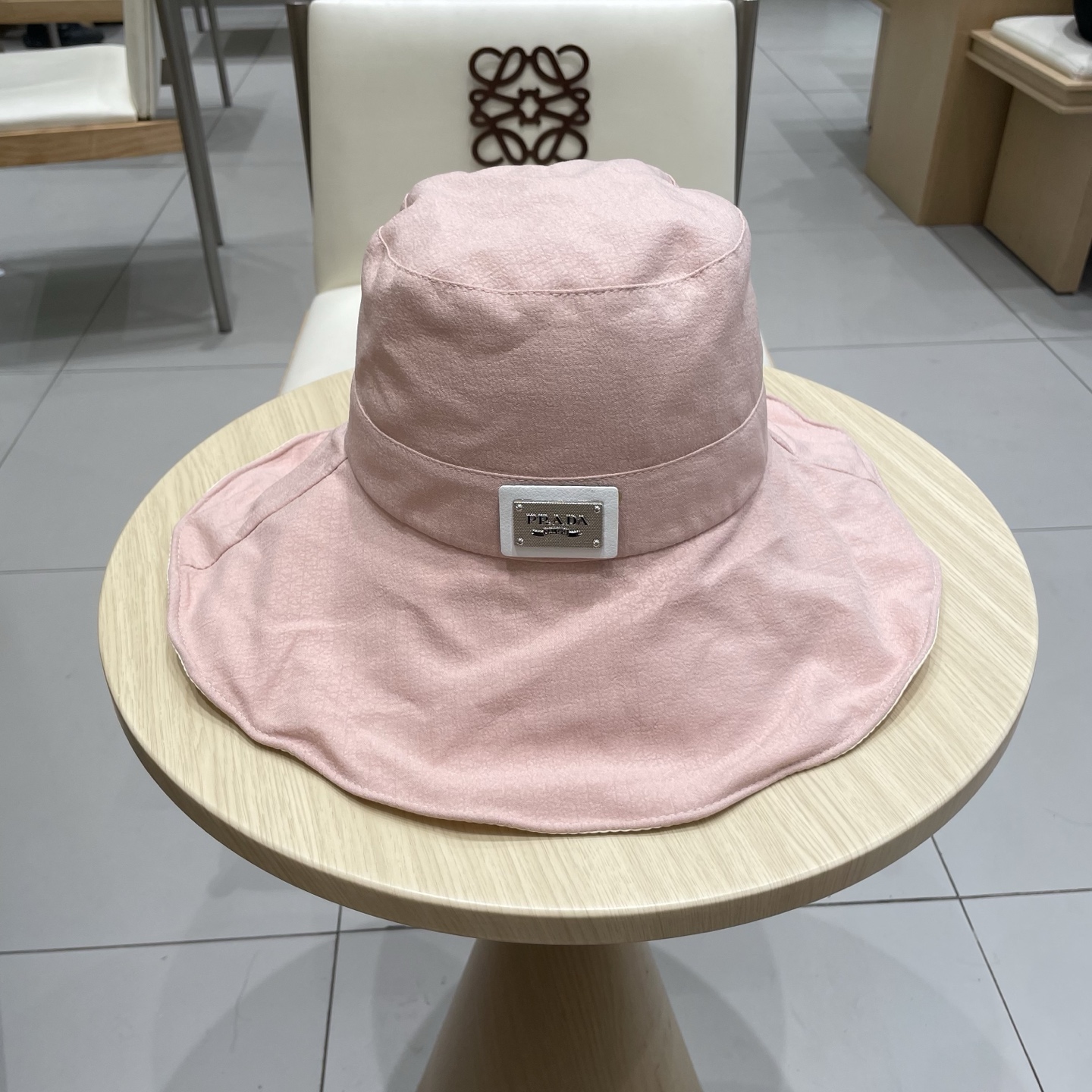  Prada普拉达2025新款夏季大檐遮阳帽防紫外线太阳帽蝴蝶结渔夫帽