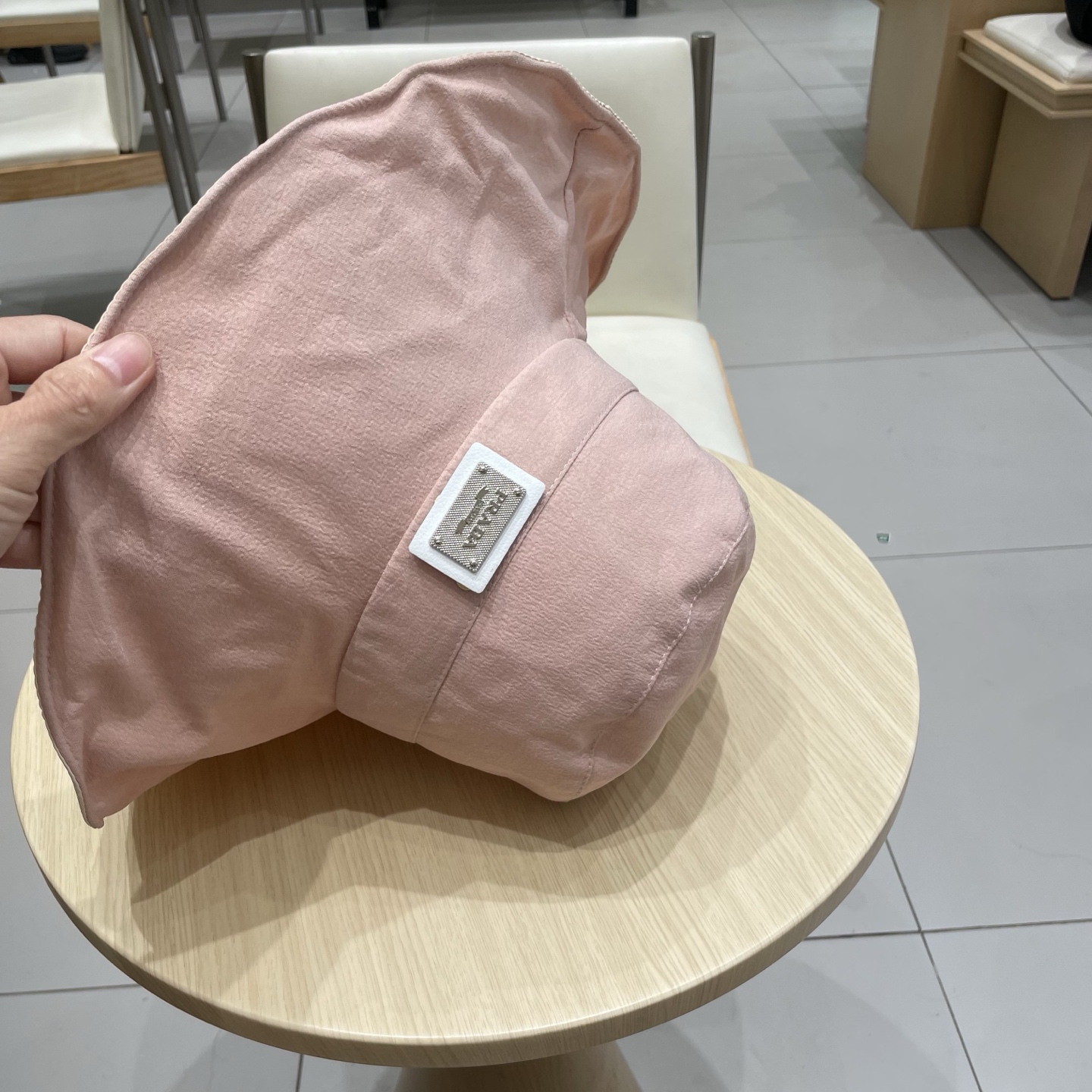  Prada普拉达2025新款夏季大檐遮阳帽防紫外线太阳帽蝴蝶结渔夫帽