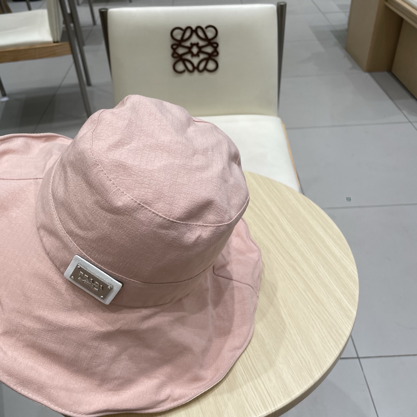  Prada普拉达2025新款夏季大檐遮阳帽防紫外线太阳帽蝴蝶结渔夫帽