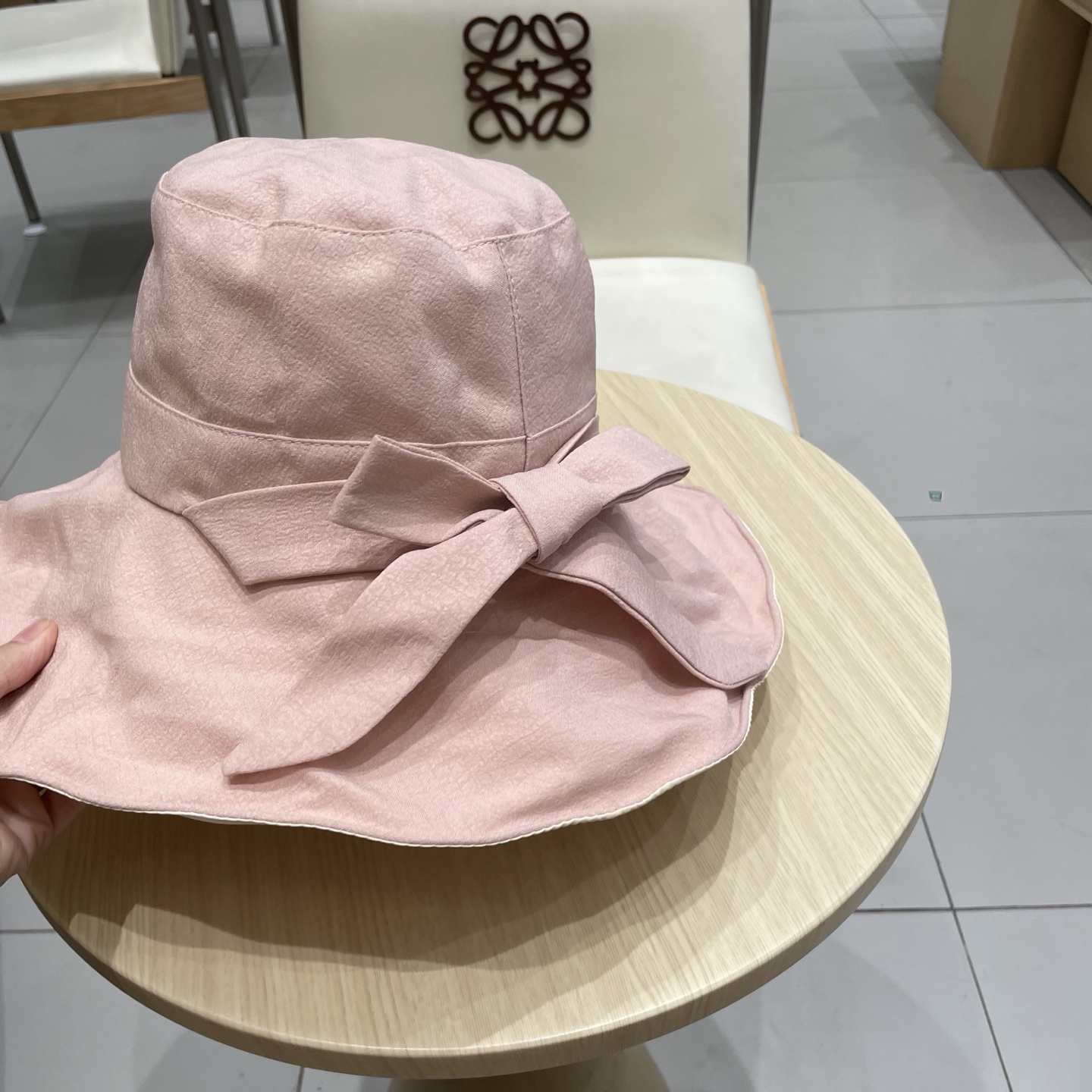  Prada普拉达2025新款夏季大檐遮阳帽防紫外线太阳帽蝴蝶结渔夫帽