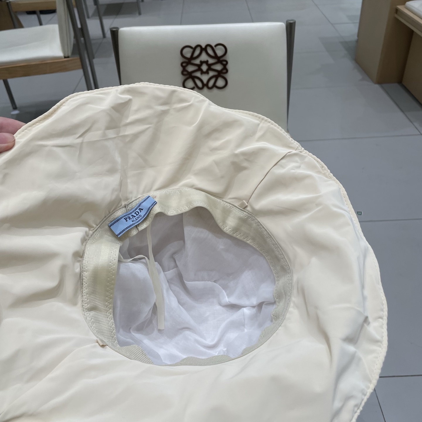  Prada普拉达2025新款夏季大檐遮阳帽防紫外线太阳帽蝴蝶结渔夫帽