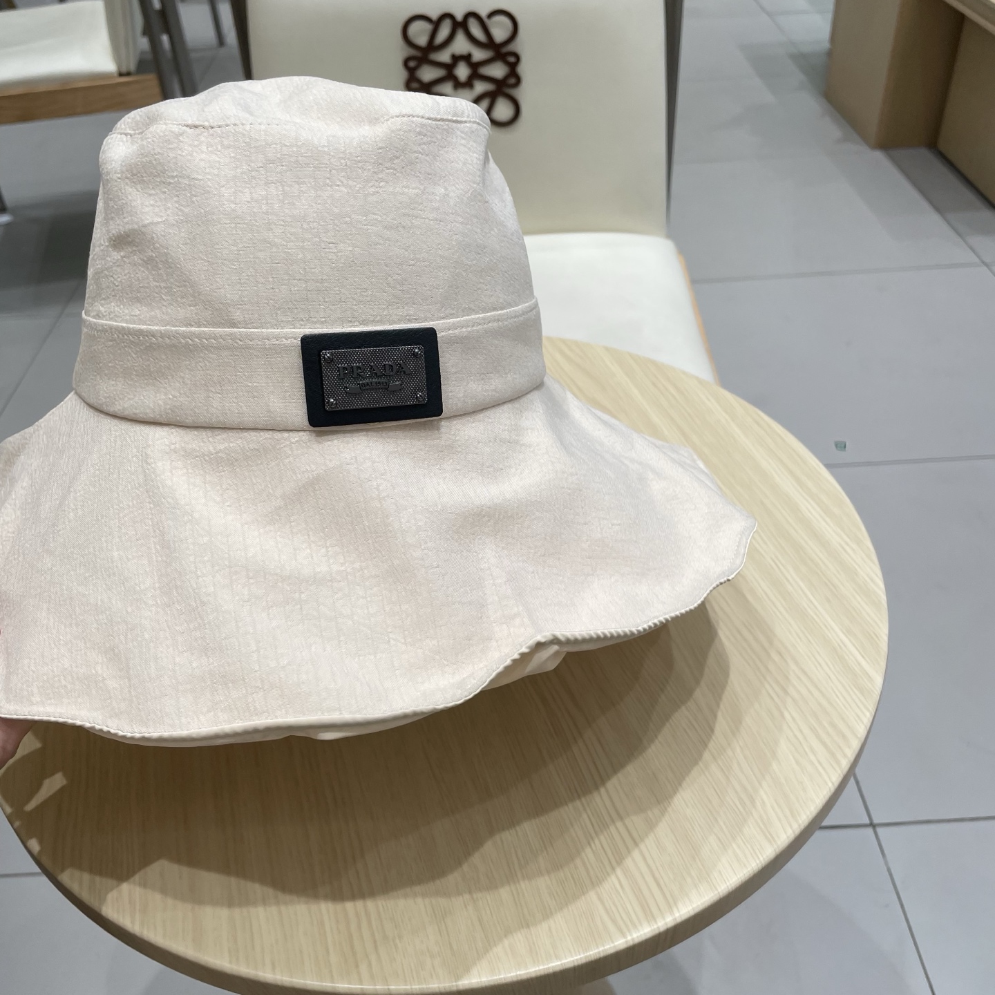  Prada普拉达2025新款夏季大檐遮阳帽防紫外线太阳帽蝴蝶结渔夫帽