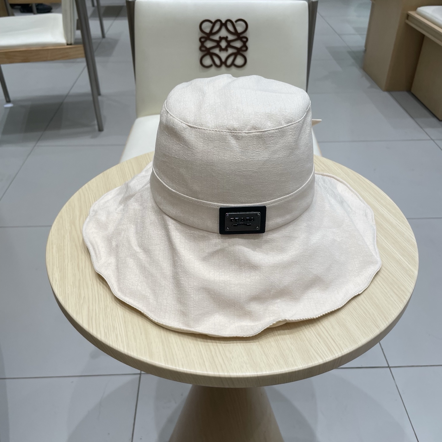  Prada普拉达2025新款夏季大檐遮阳帽防紫外线太阳帽蝴蝶结渔夫帽