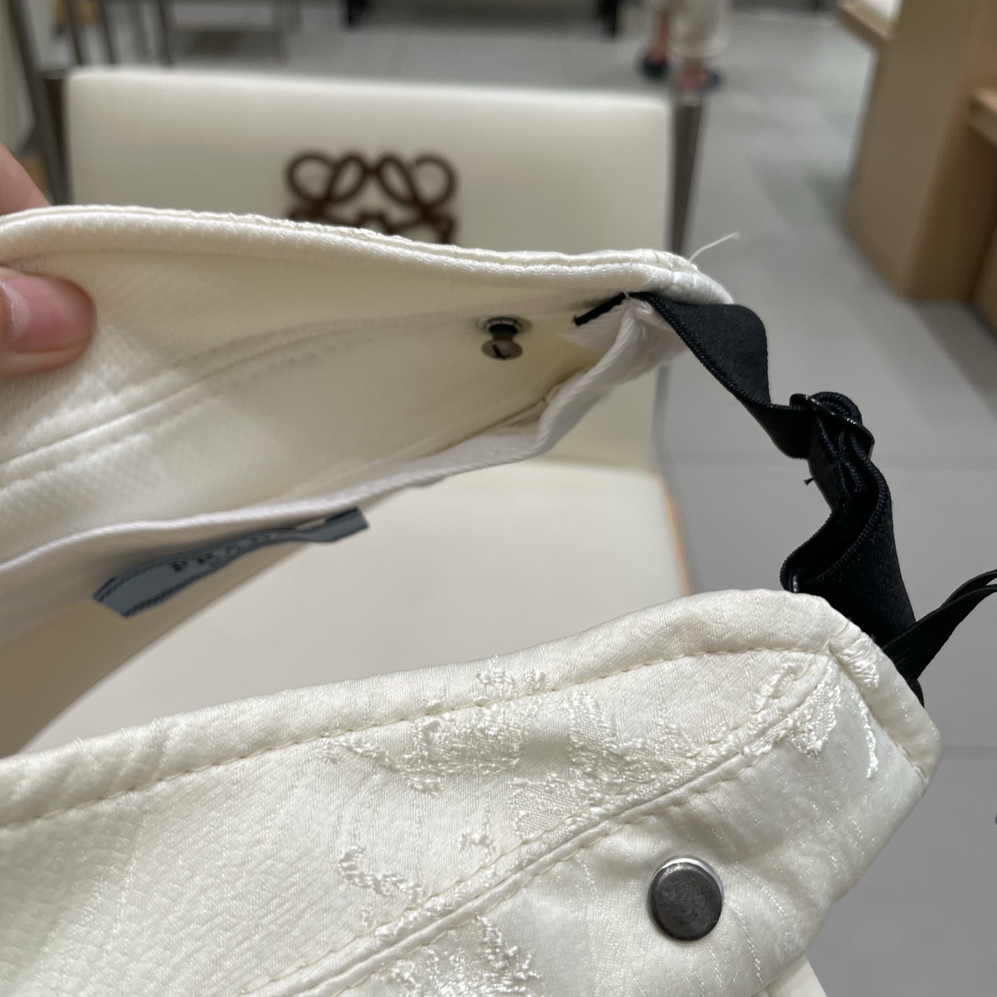  PRADA普拉达新中式风花纹空顶帽女大帽檐防晒帽防紫外线遮阳帽