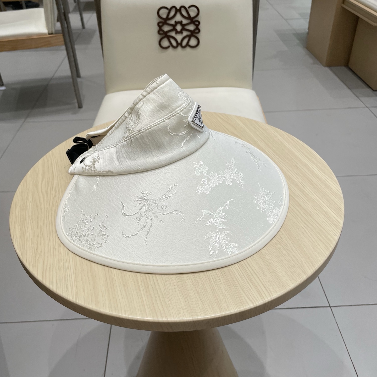  PRADA普拉达新中式风花纹空顶帽女大帽檐防晒帽防紫外线遮阳帽