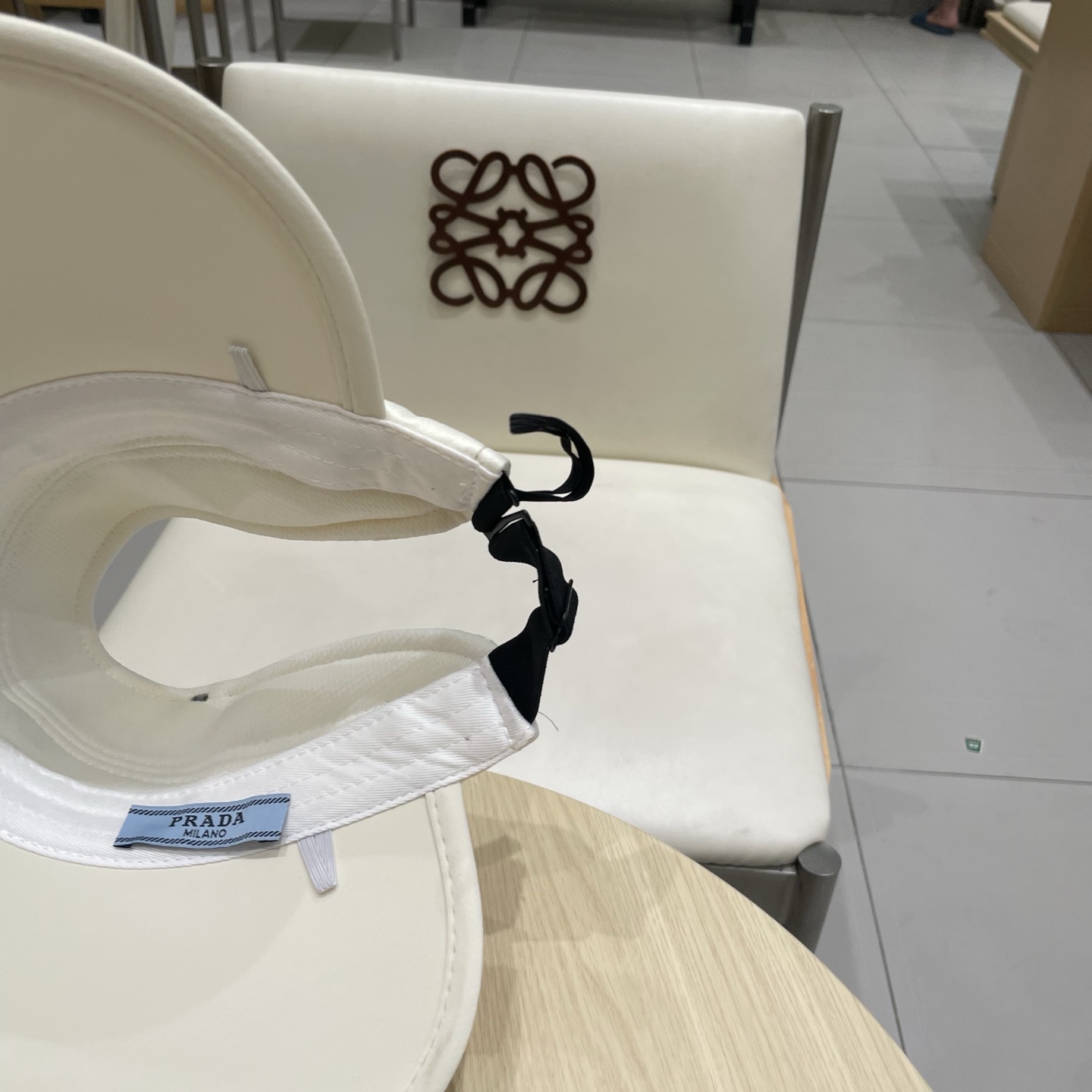  PRADA普拉达新中式风花纹空顶帽女大帽檐防晒帽防紫外线遮阳帽