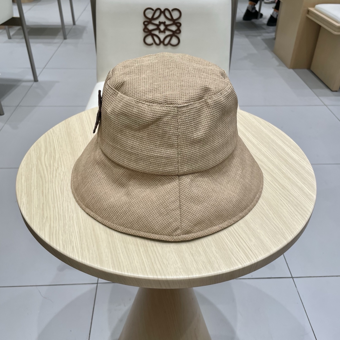  LV路易威登官网同步新款渔夫帽
火爆技术升级，风街头风十足
更符合现在时尚小哥哥小姐姐的style，机