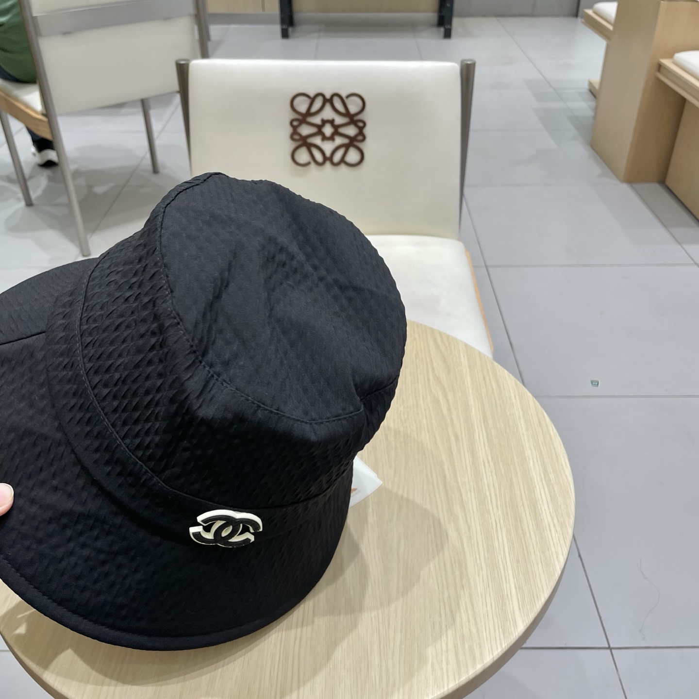 Chanel香奈儿渔夫帽，头围57cm