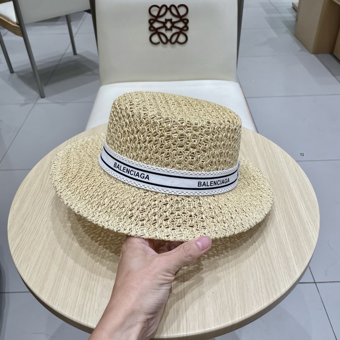 巴黎世家镂空平顶礼帽，遮阳草帽，头围57cm