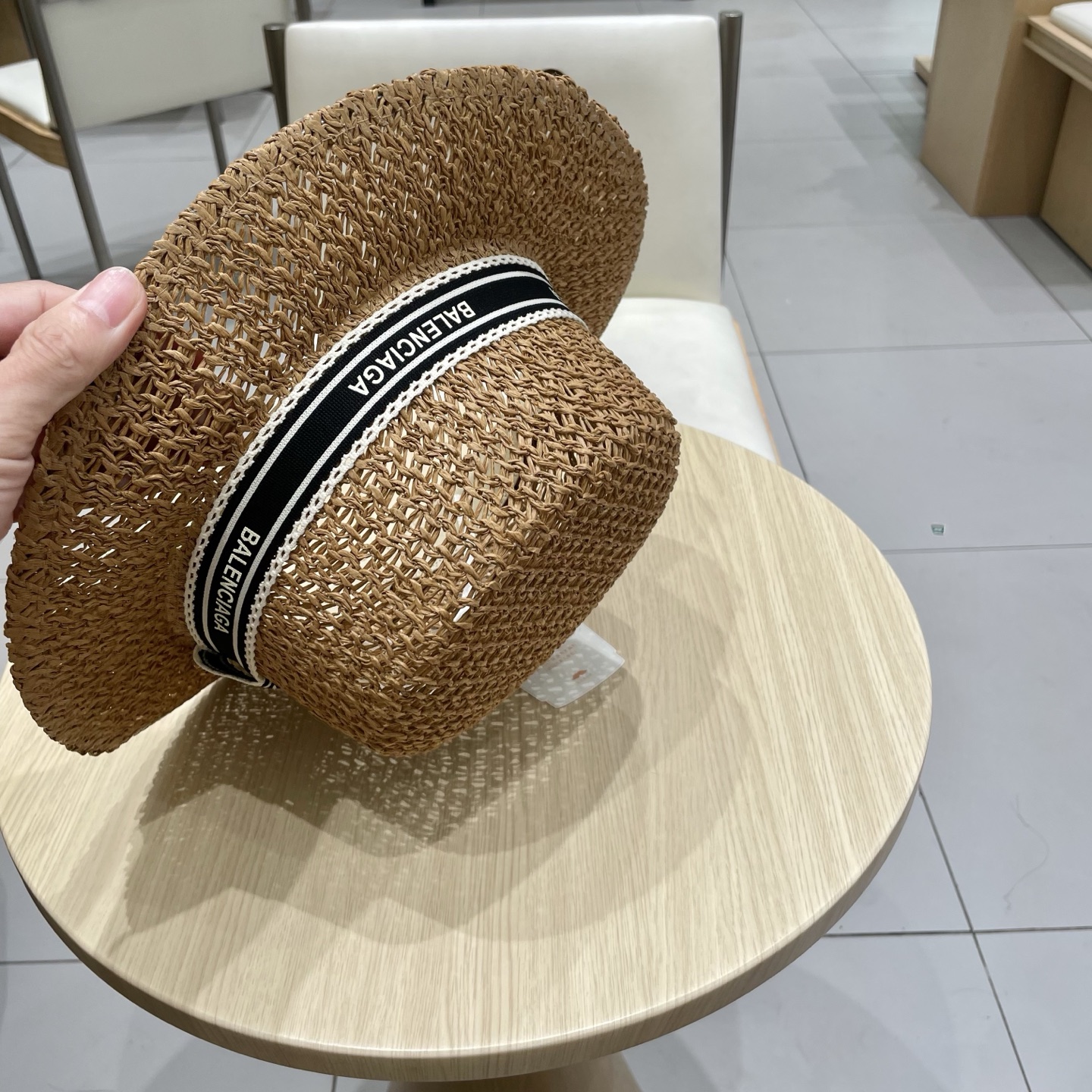 巴黎世家镂空平顶礼帽，遮阳草帽，头围57cm