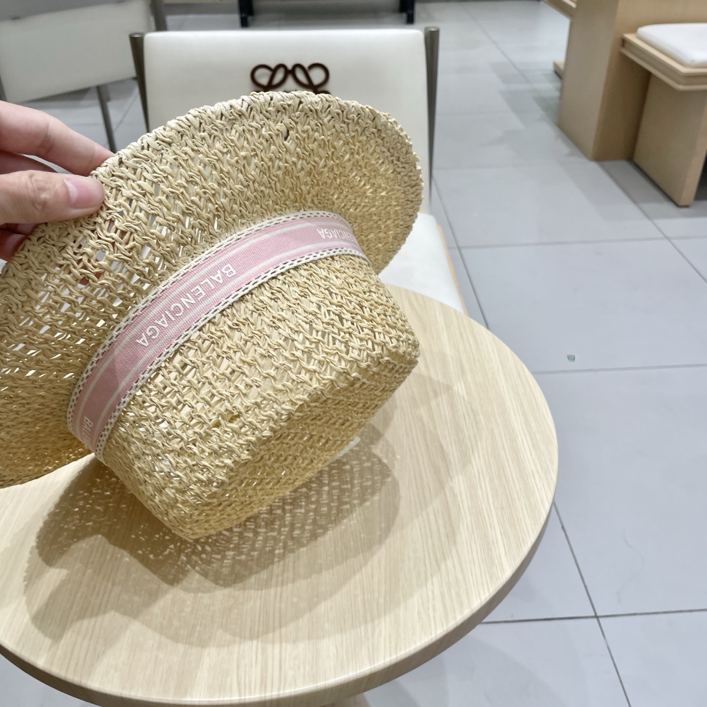 巴黎世家镂空平顶礼帽，遮阳草帽，头围57cm