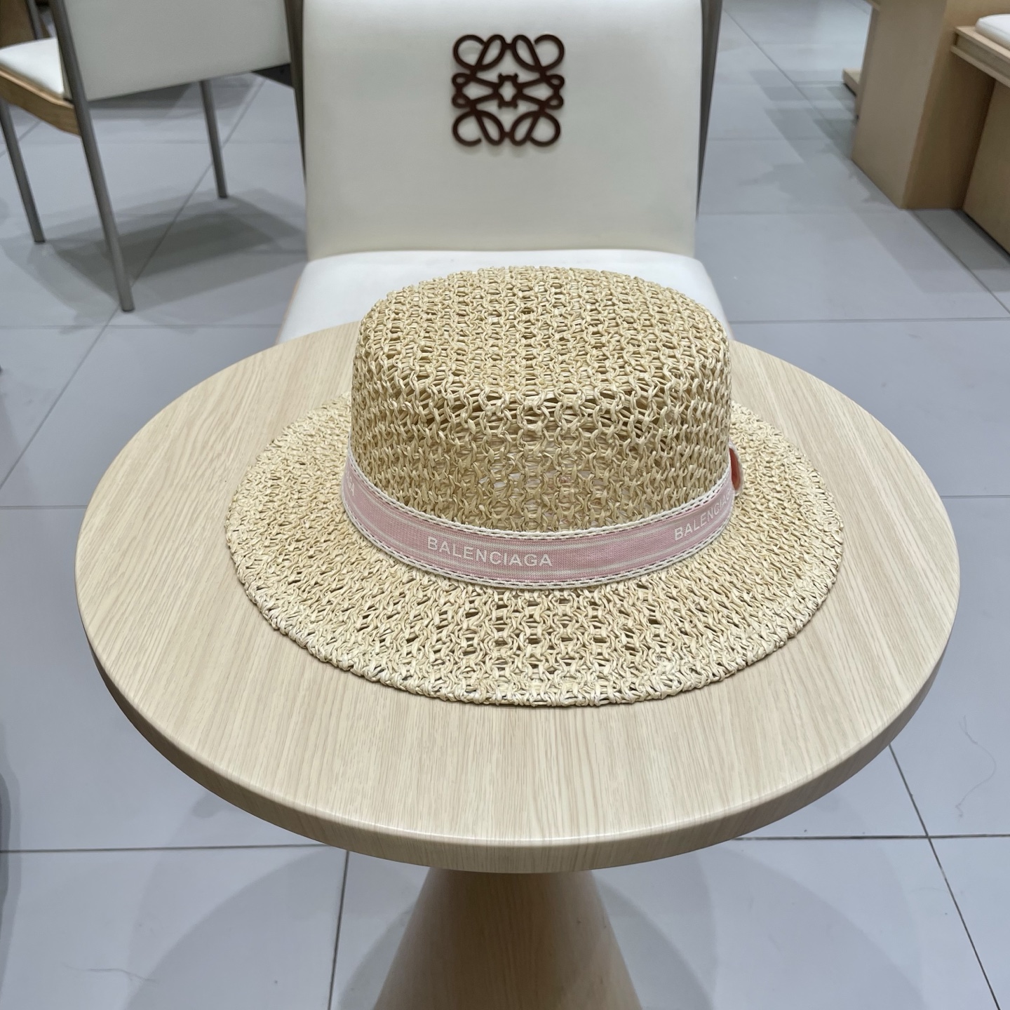 巴黎世家镂空平顶礼帽，遮阳草帽，头围57cm