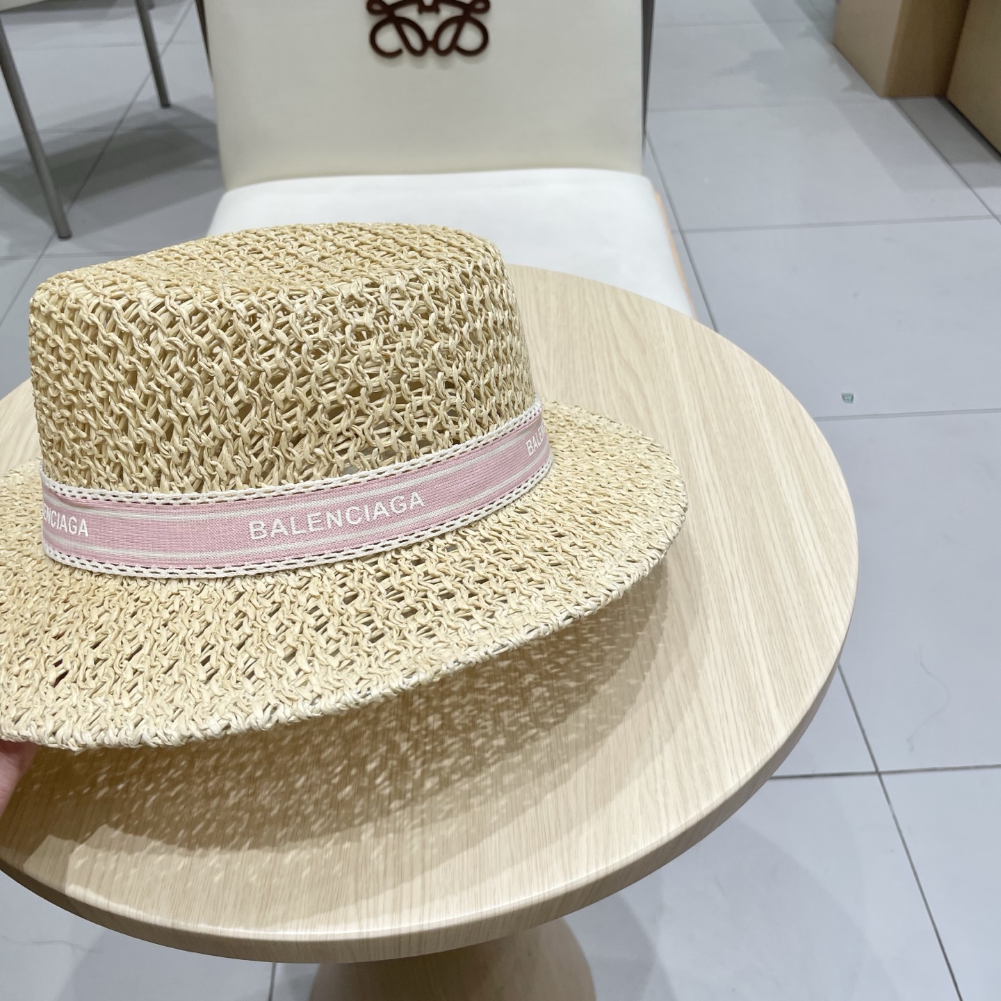 巴黎世家镂空平顶礼帽，遮阳草帽，头围57cm