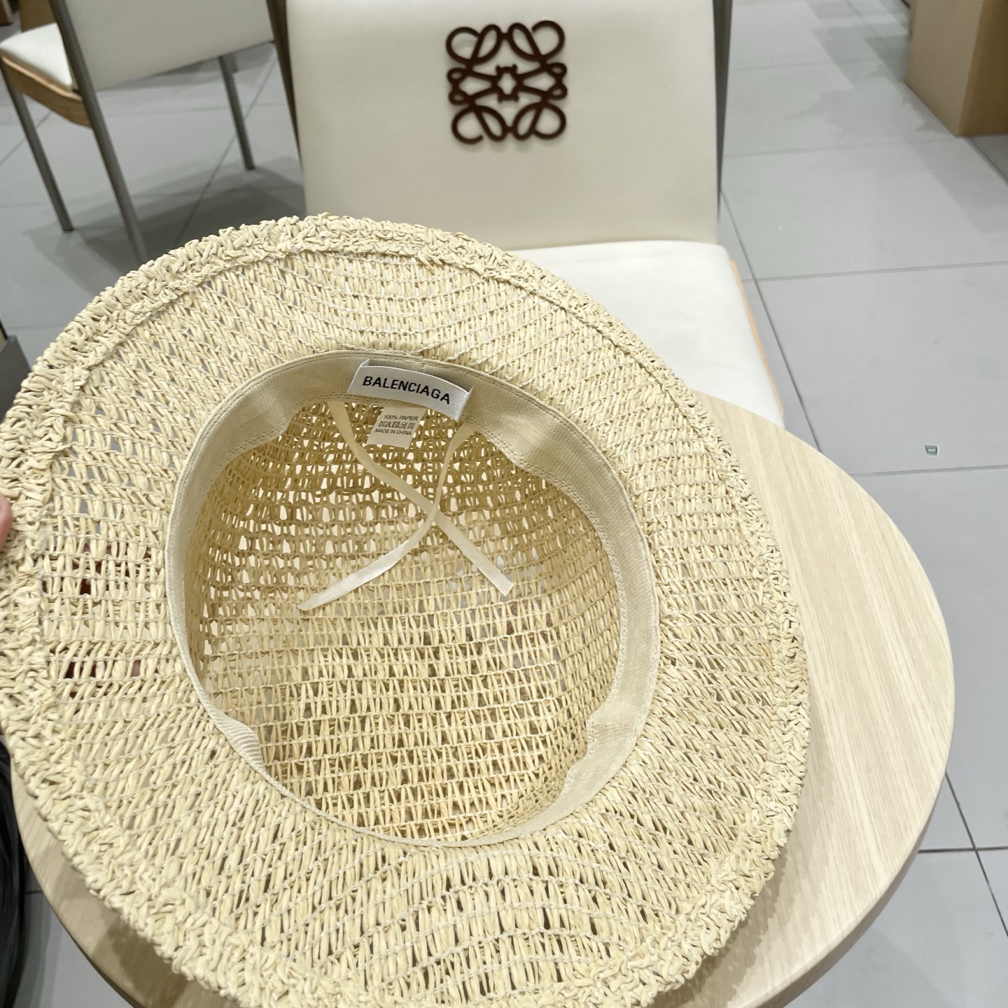 巴黎世家镂空平顶礼帽，遮阳草帽，头围57cm