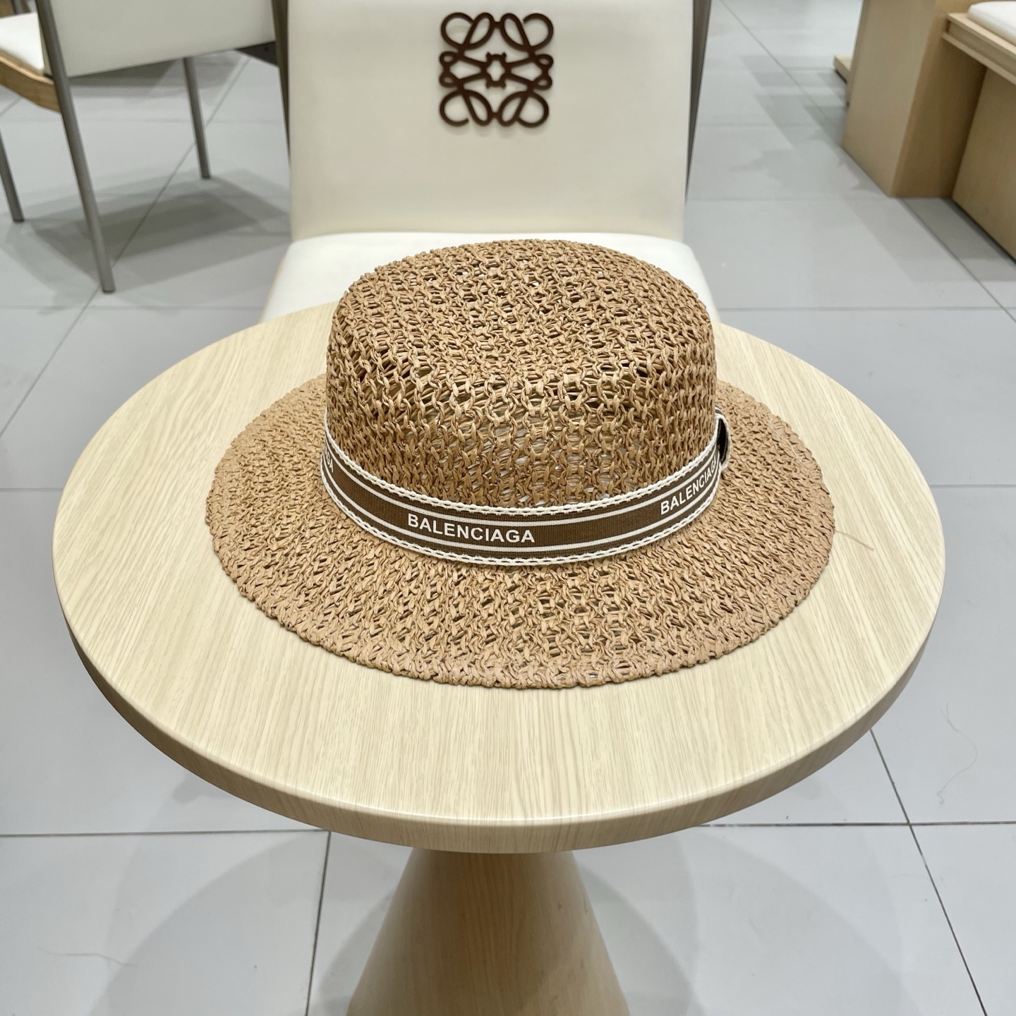 巴黎世家镂空平顶礼帽，遮阳草帽，头围57cm