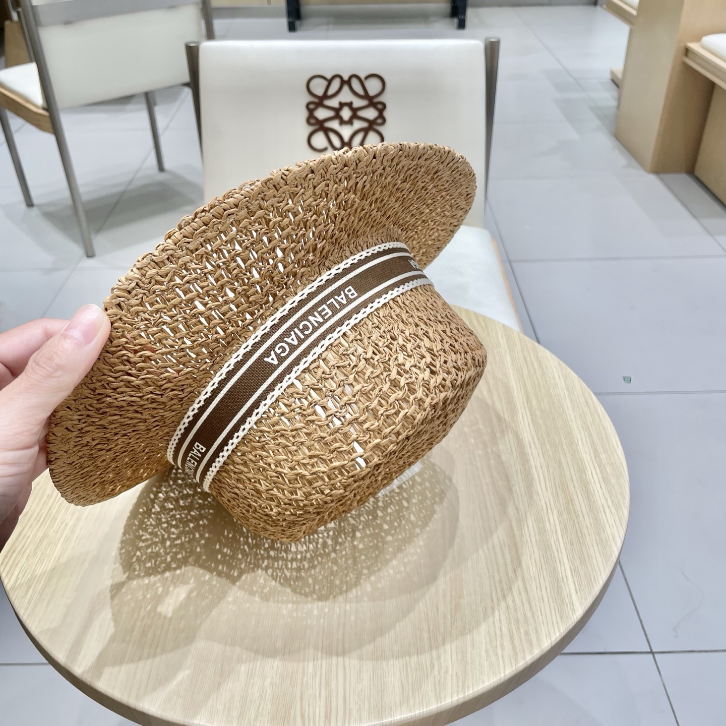 巴黎世家镂空平顶礼帽，遮阳草帽，头围57cm