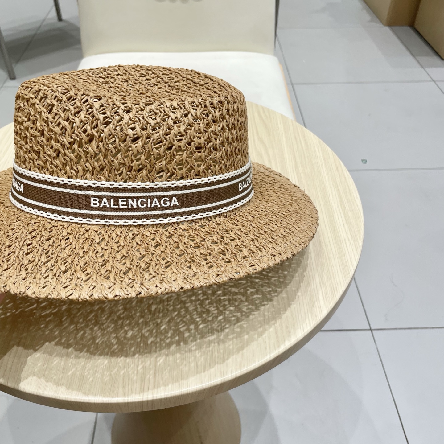 巴黎世家镂空平顶礼帽，遮阳草帽，头围57cm