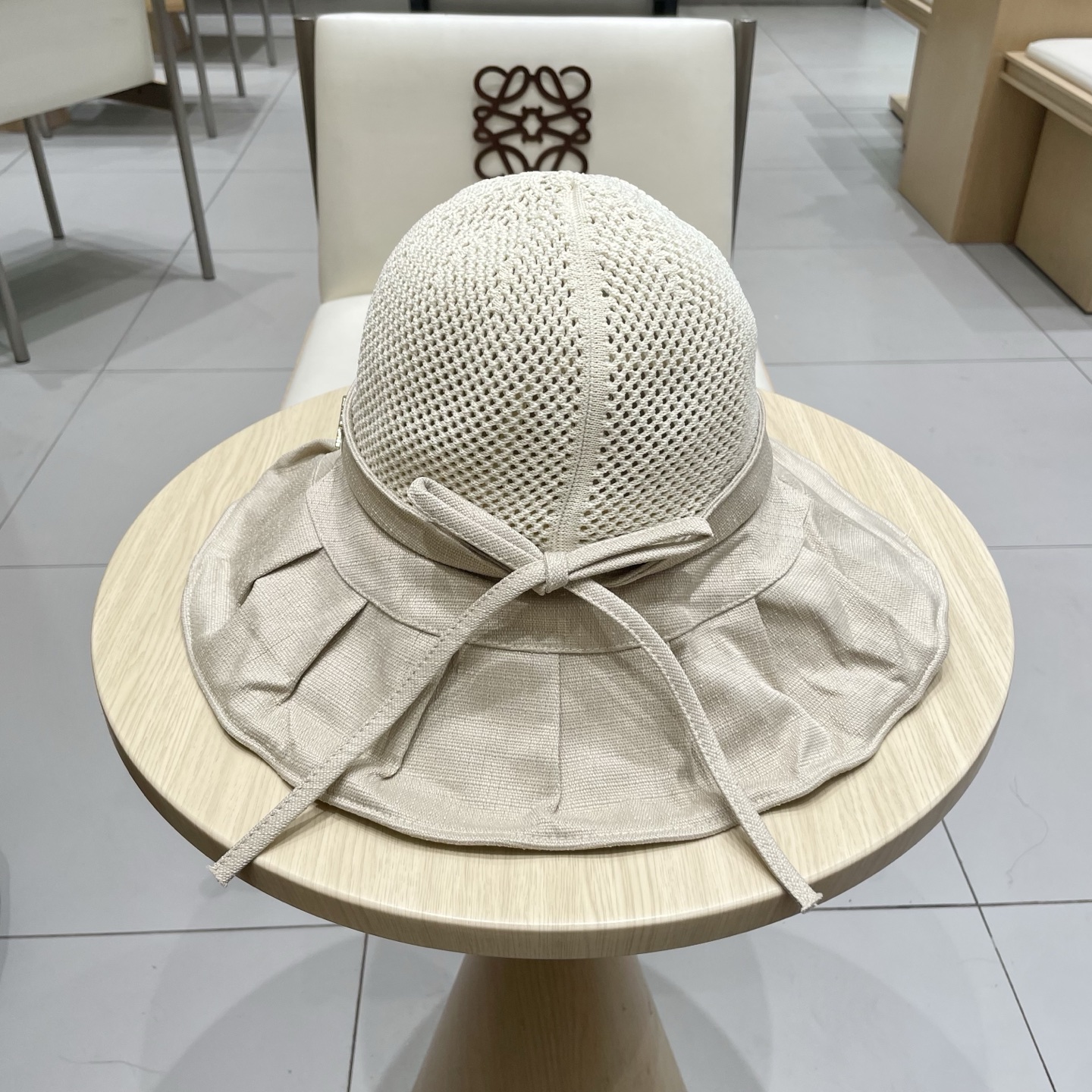 Dior(迪奥)新款原单渔夫帽， 精致純也格调很有感觉，很酷很时尚，专柜断货热门，质量超赞