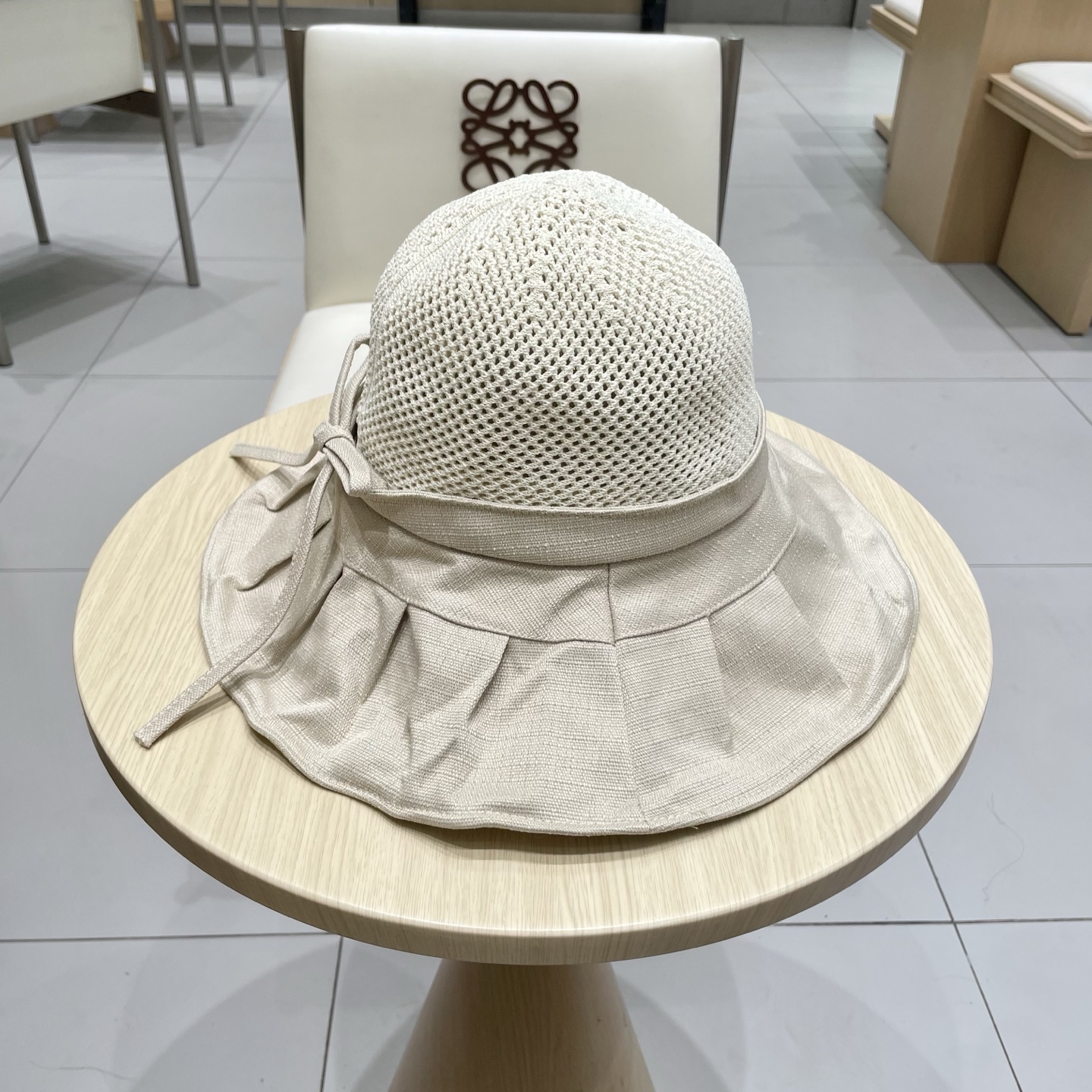 Dior(迪奥)新款原单渔夫帽， 精致純也格调很有感觉，很酷很时尚，专柜断货热门，质量超赞