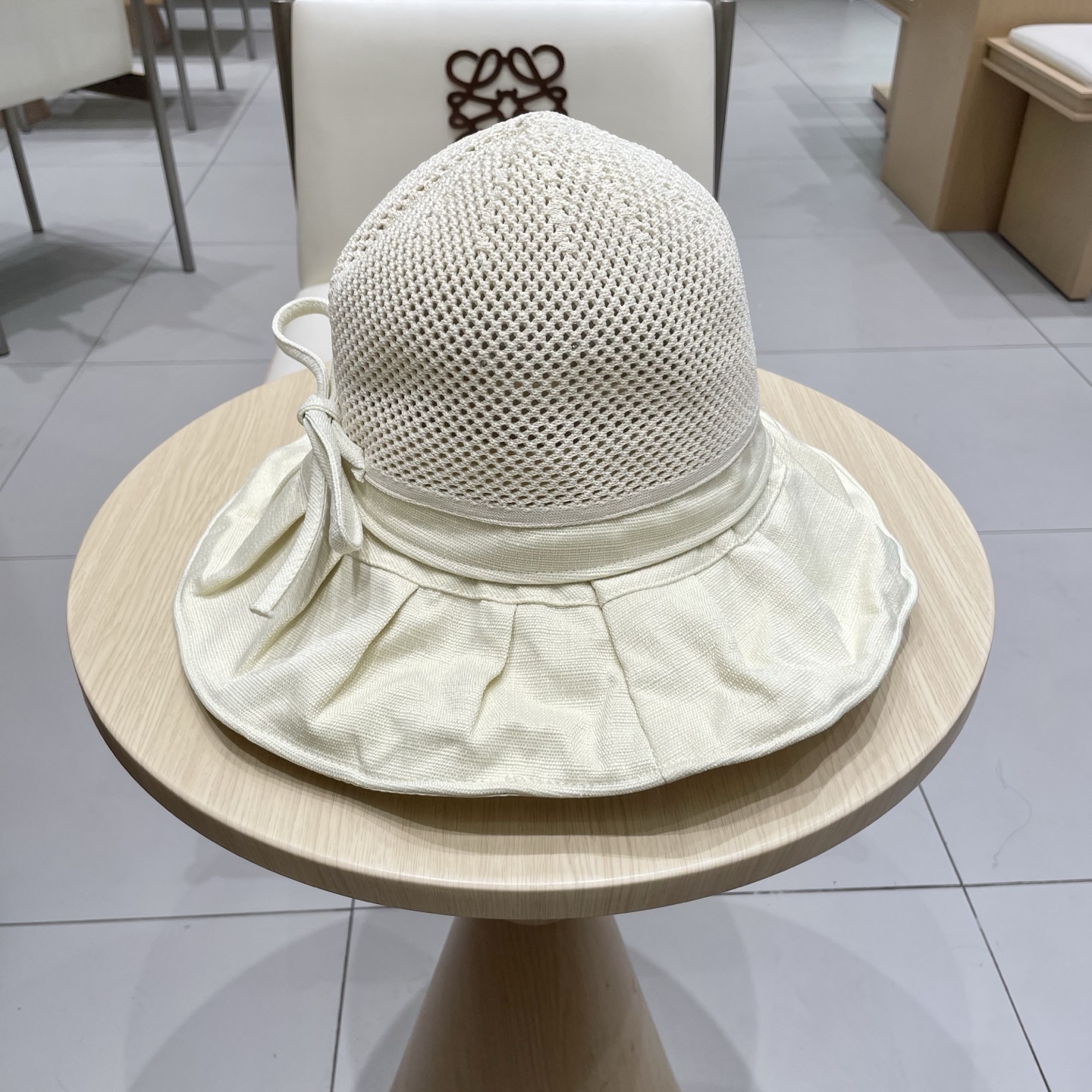 Dior(迪奥)新款原单渔夫帽， 精致純也格调很有感觉，很酷很时尚，专柜断货热门，质量超赞