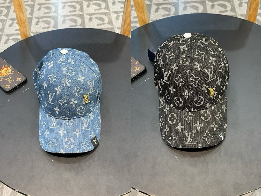    LV路易威登新款牛仔棒球帽
火爆技术升级，洗水牛仔风街头风十足
更符合现在时尚小哥哥小姐姐的sty