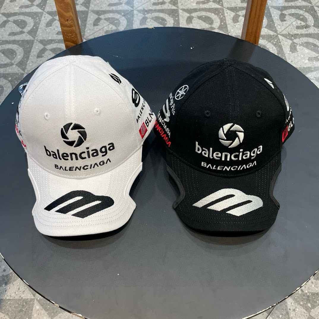   Balenciaga（巴黎世家）新款原单棒球帽，黑白拼色，11开模订制，全新立体刺绣，精致无暇！原版
