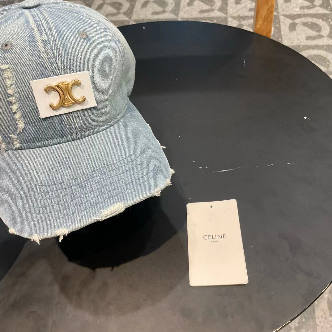   CELINE 塞琳 新款 🆕 棒球帽 🧢 
原单棒球帽 🧢原版1.1复刻 （对比 🆚 市场通货 
l
