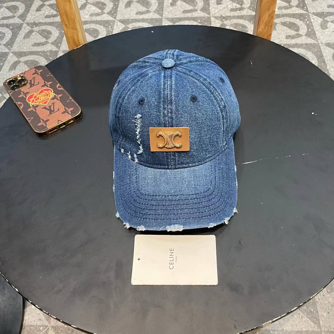   CELINE 塞琳 新款 🆕 棒球帽 🧢 
原单棒球帽 🧢原版1.1复刻 （对比 🆚 市场通货 
l