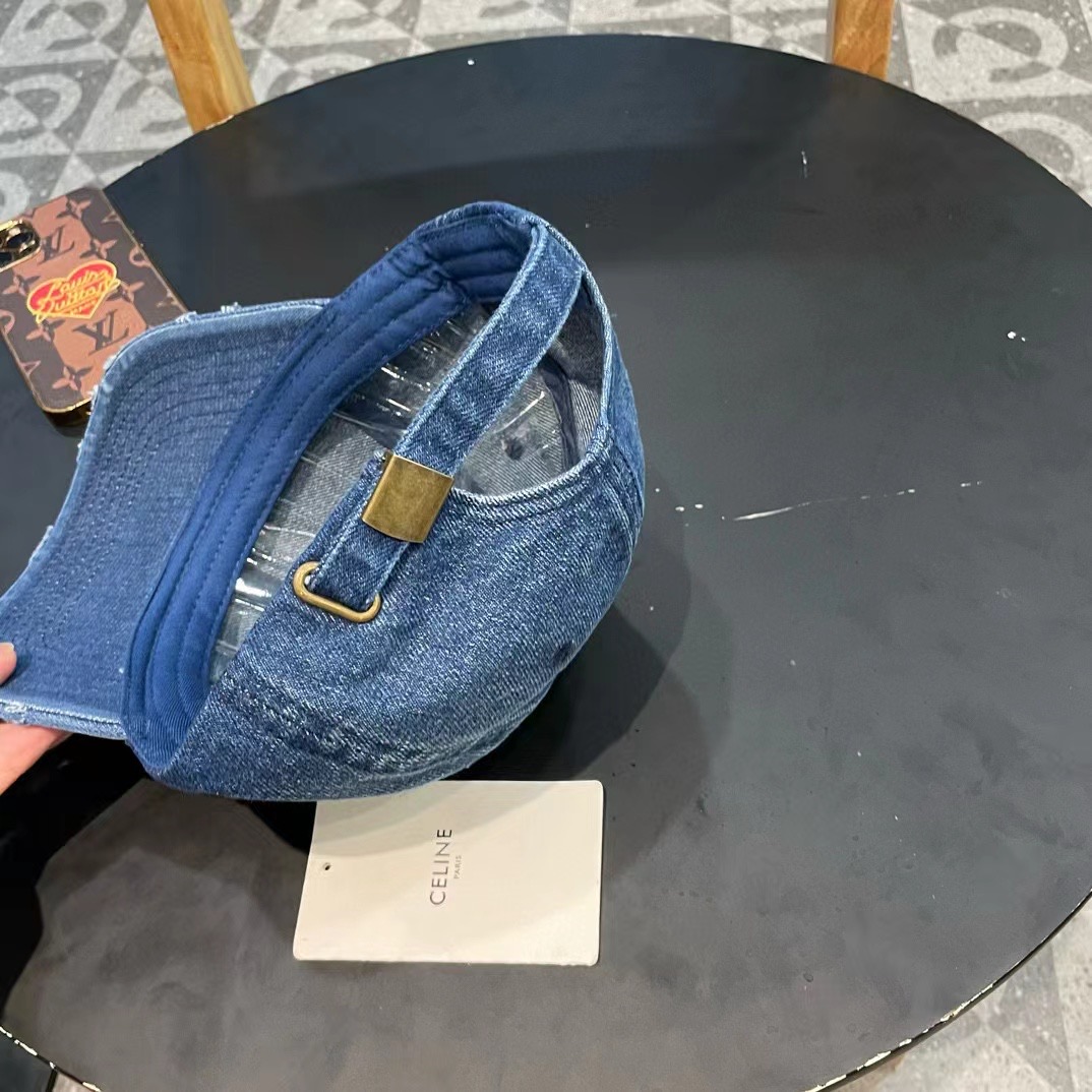   CELINE 塞琳 新款 🆕 棒球帽 🧢 
原单棒球帽 🧢原版1.1复刻 （对比 🆚 市场通货 
l