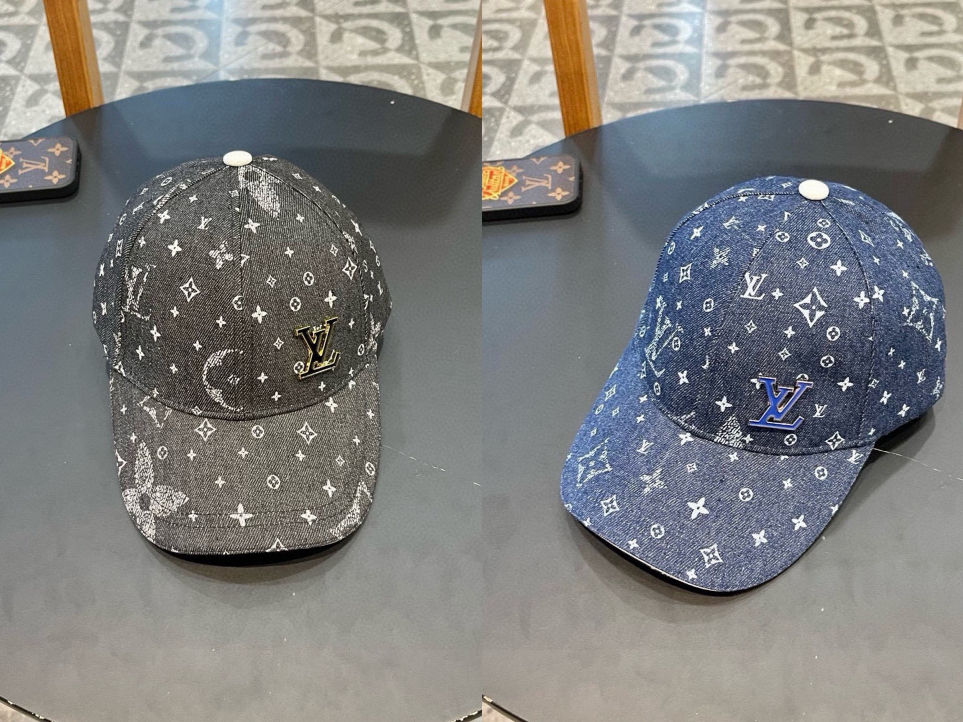   LV(路易威登)新款原单棒球帽，老花拼接，11开模订制，原版牛仔布料+专柜老花皮，做工细致完美，质量
