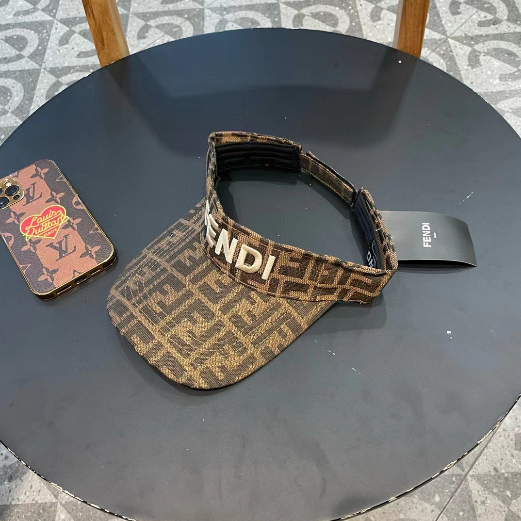  FENDI 芬迪 时装棒球帽新款 流行趋势 喜欢看到收哦 🥰质量超赞哦