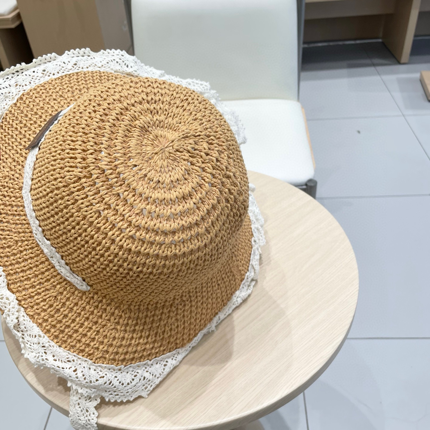 罗意威2025新款草帽蕾丝系带镂空草编女夏天出游防晒帽子沙滩太阳遮阳帽