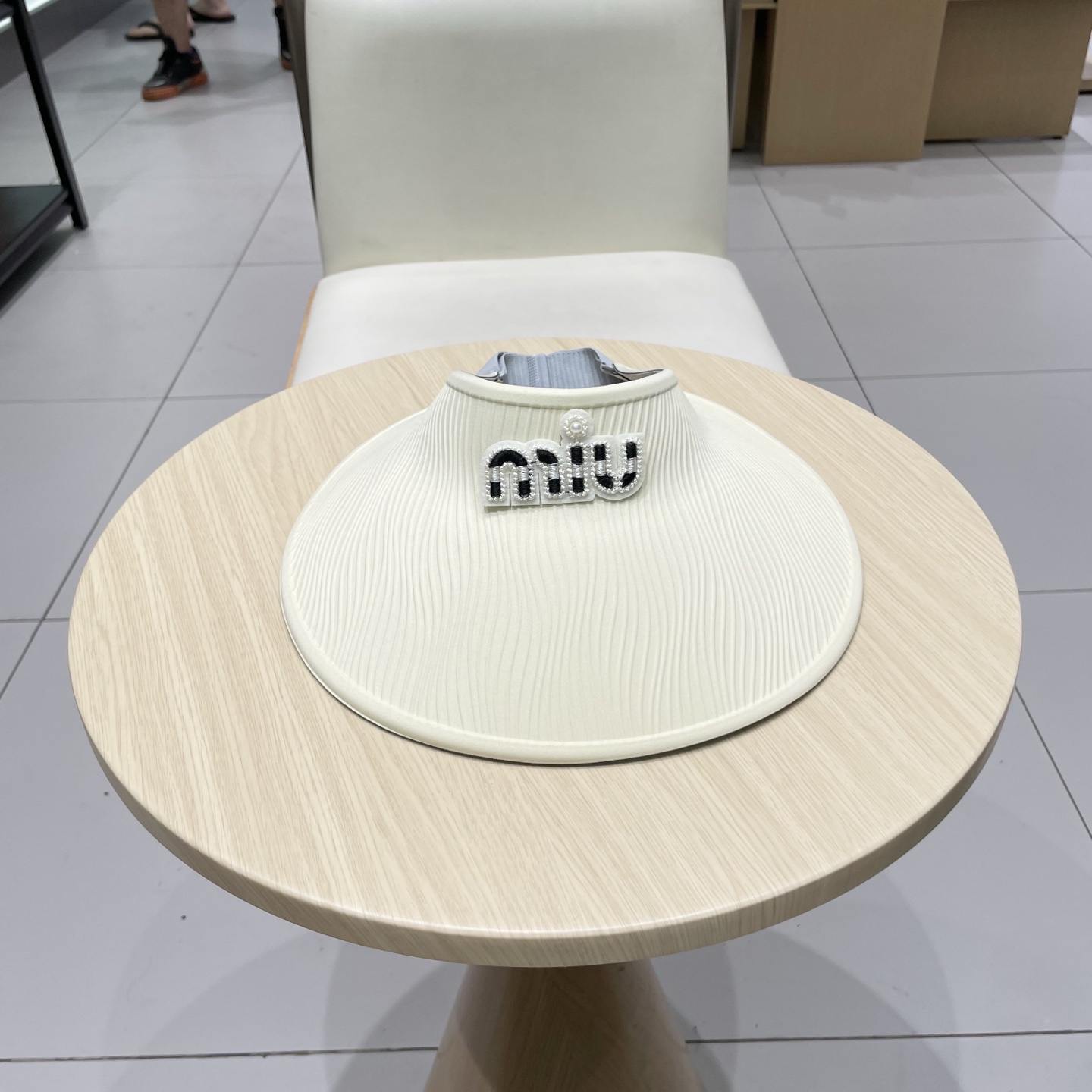  miumiu缪缪科技凉感无痕一体帽女夏季防紫外线空顶帽环绕式遮脸防晒太阳帽