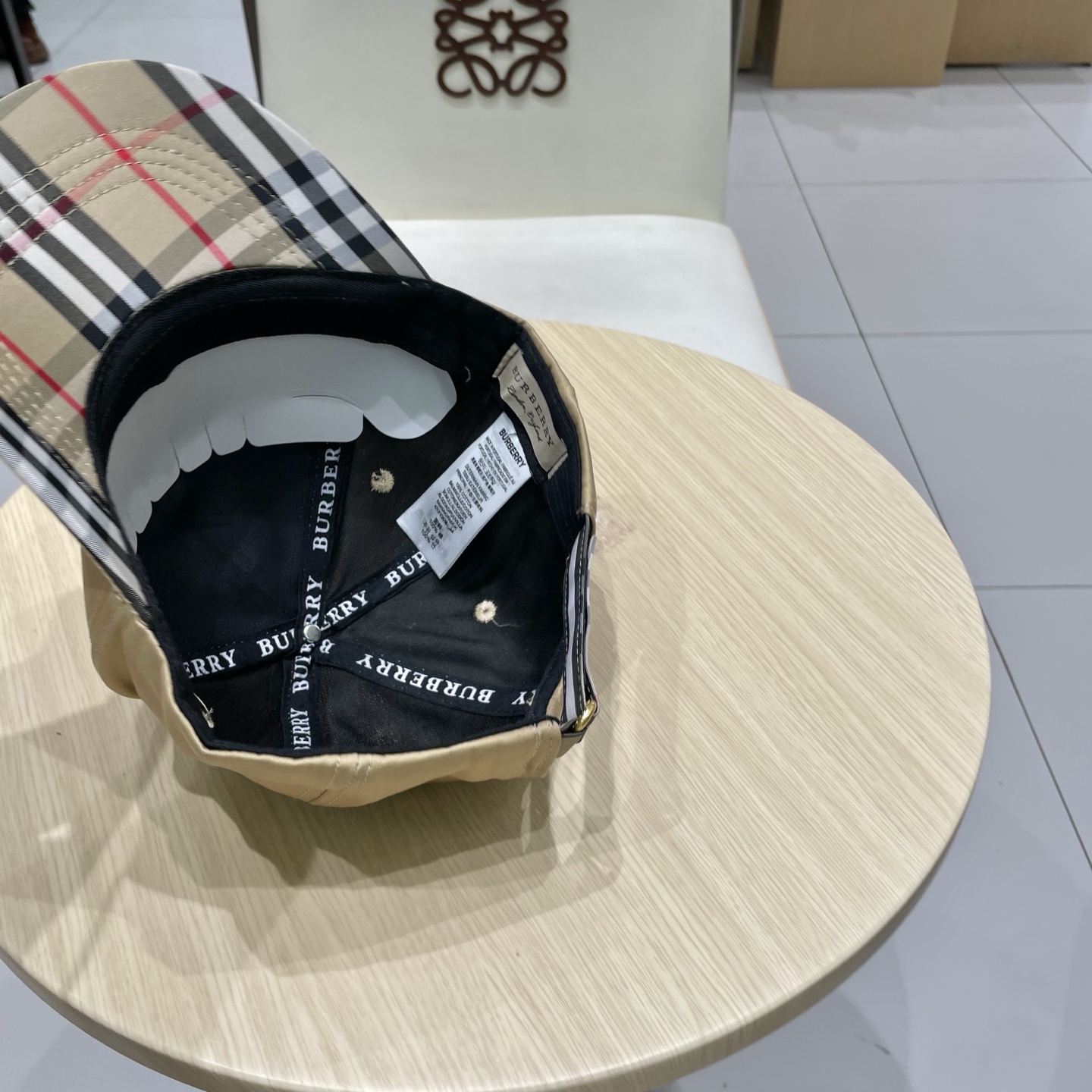  Burberry巴宝莉专柜新款棒球帽，细节做工都很精致超舒服！百搭款市场最好版本