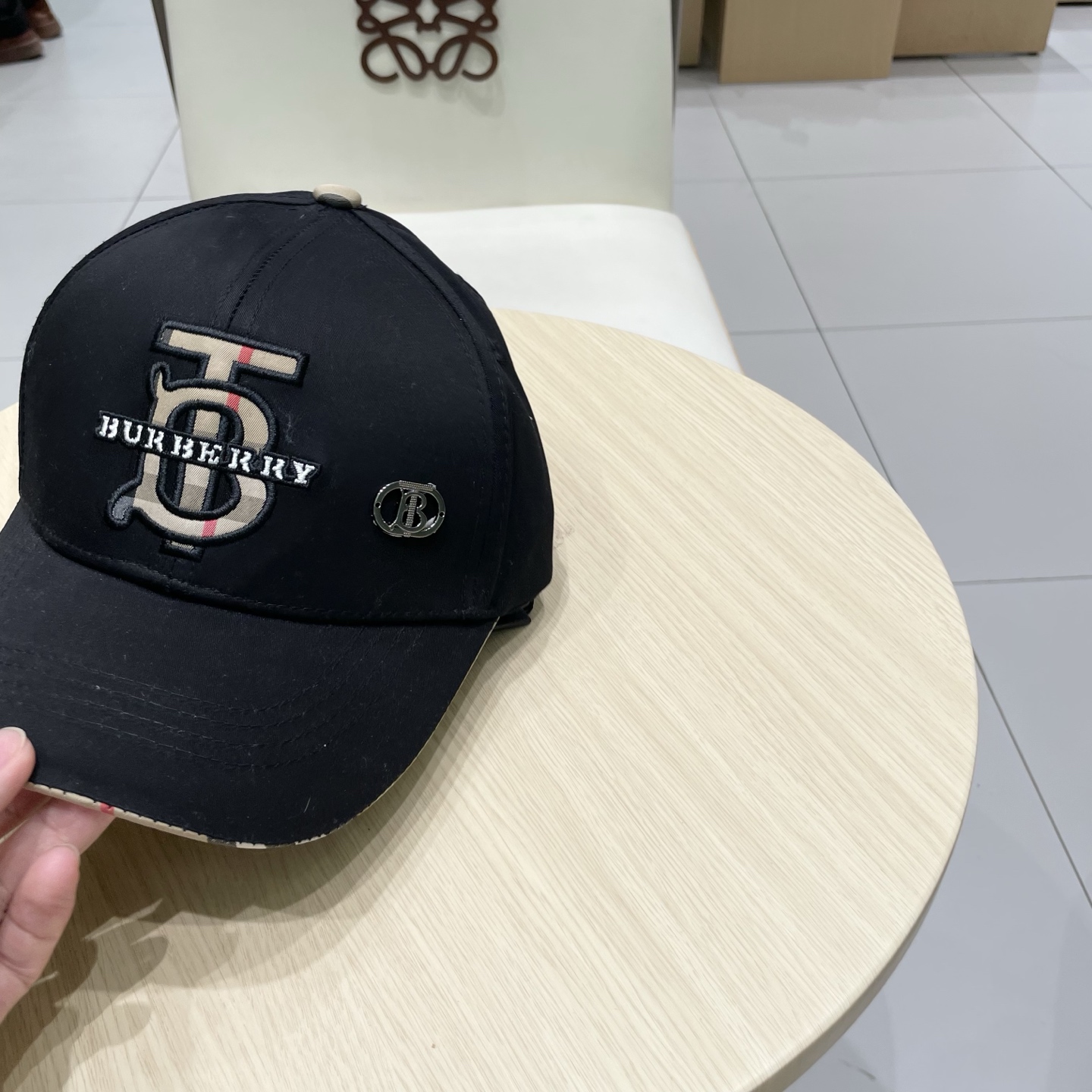 Burberry巴宝莉专柜新款棒球帽，细节做工都很精致超舒服！百搭款市场最好版本