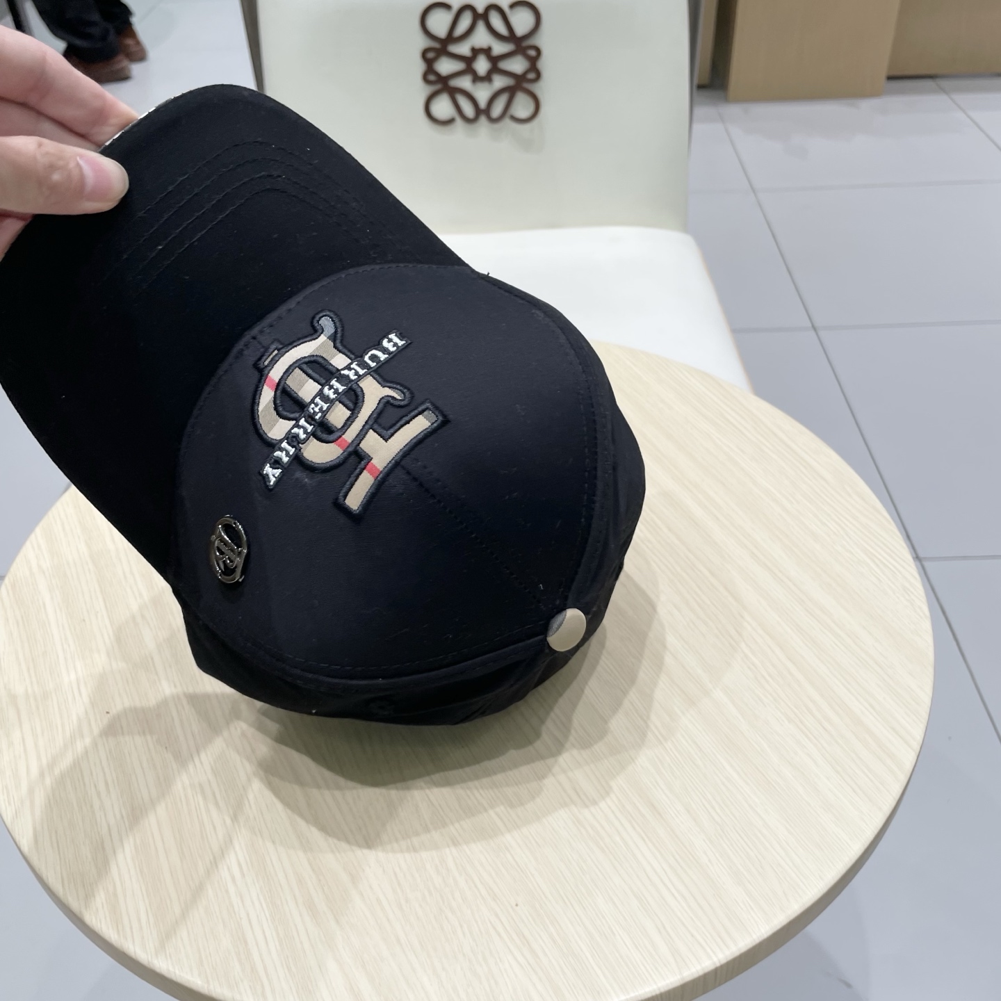  Burberry巴宝莉专柜新款棒球帽，细节做工都很精致超舒服！百搭款市场最好版本