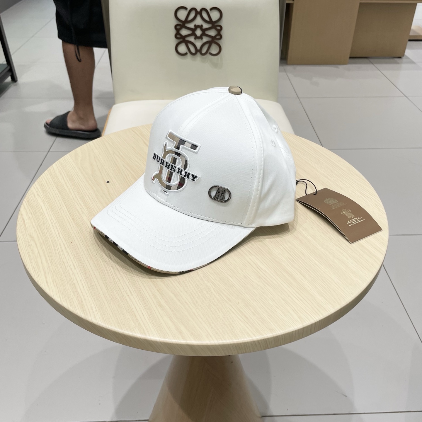  Burberry巴宝莉专柜新款棒球帽，细节做工都很精致超舒服！百搭款市场最好版本