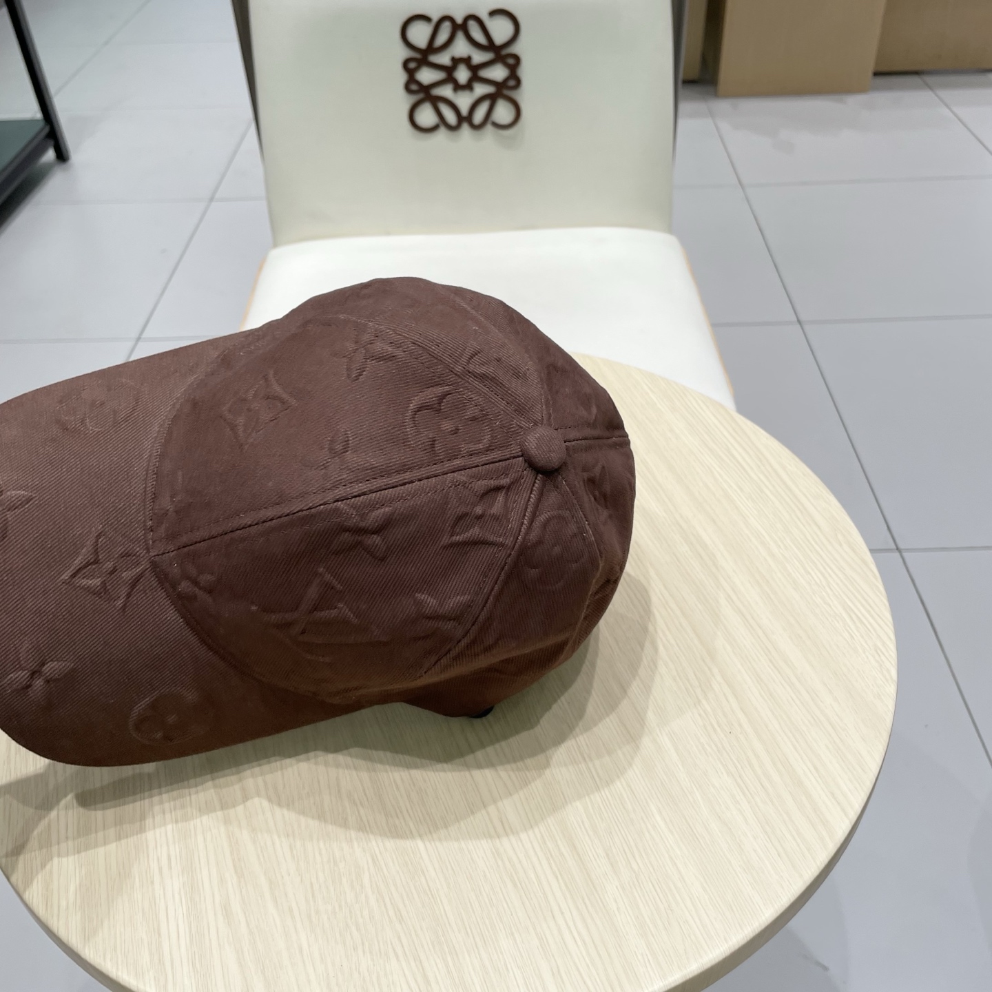 LV路易威登官网同步高版本 新款压花牛仔棒球帽🧢
火爆技术升级，洗水牛仔风街头风十足
更符合现在时尚小哥