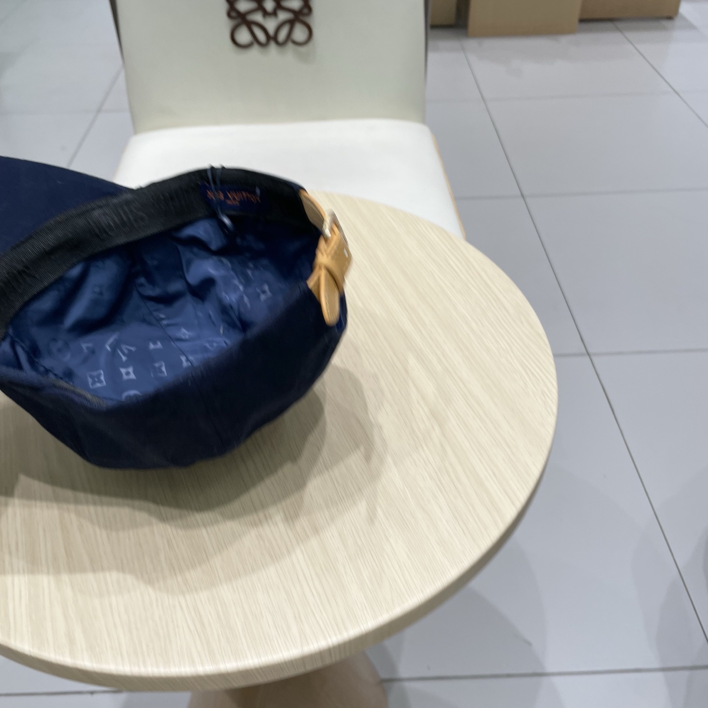 LV路易威登官网同步高版本 新款压花牛仔棒球帽🧢
火爆技术升级，洗水牛仔风街头风十足
更符合现在时尚小哥