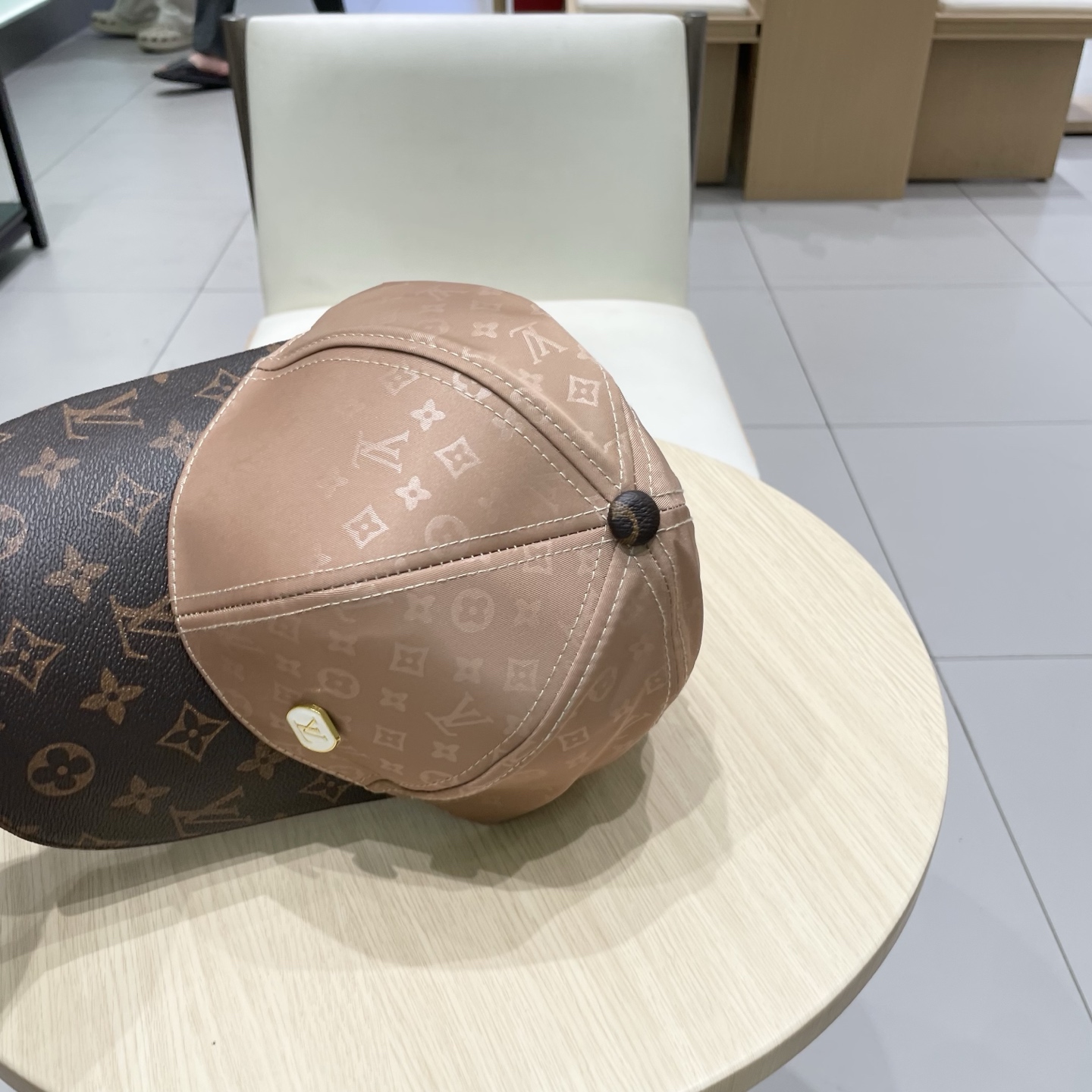  LV路易威登棒球帽  轻盈透气。完美版型，独家实物拍摄，男女适用